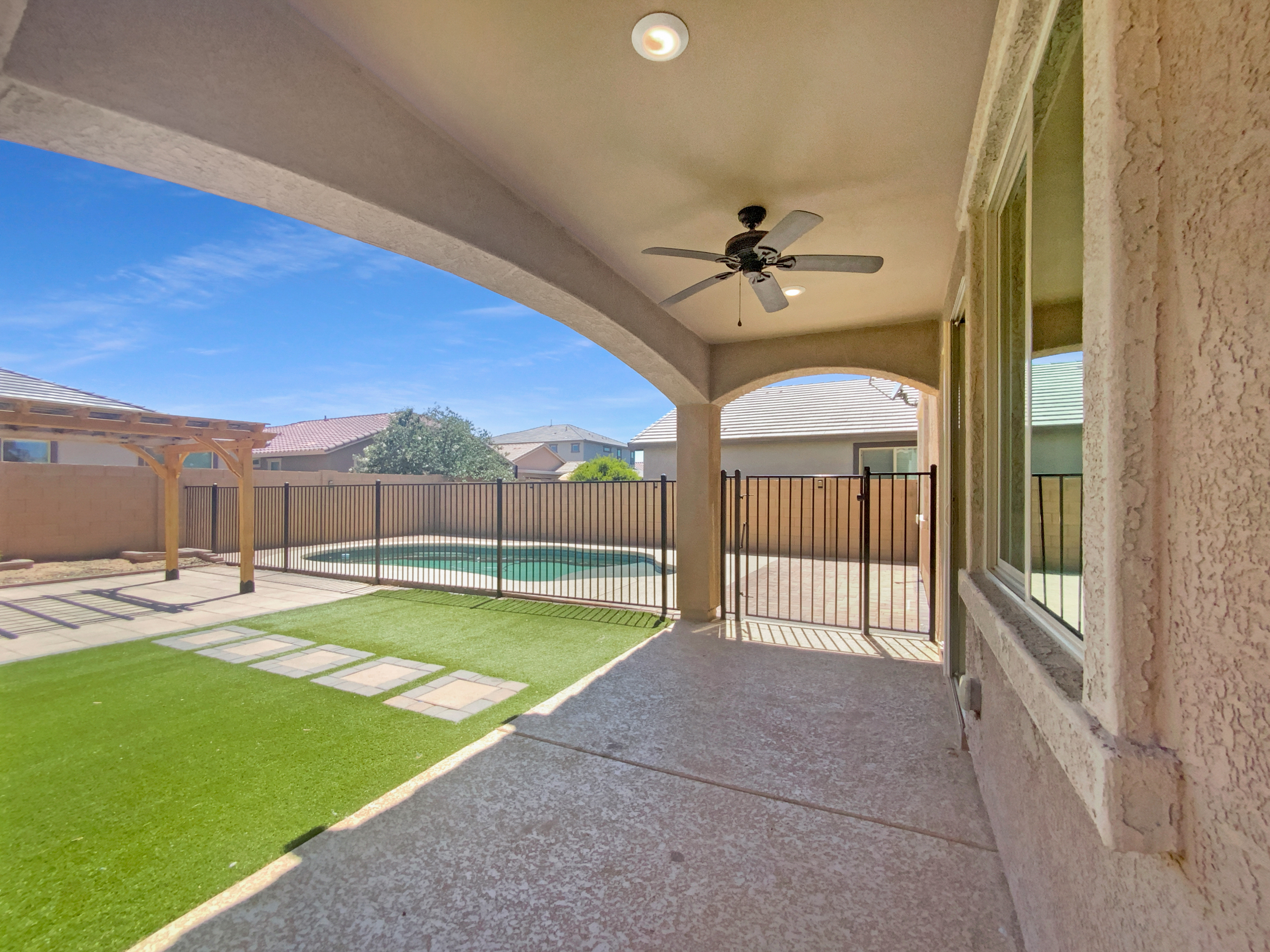Photo 18 of 20 of 297 W Tamarack Dr, San Tan Valley, AZ
