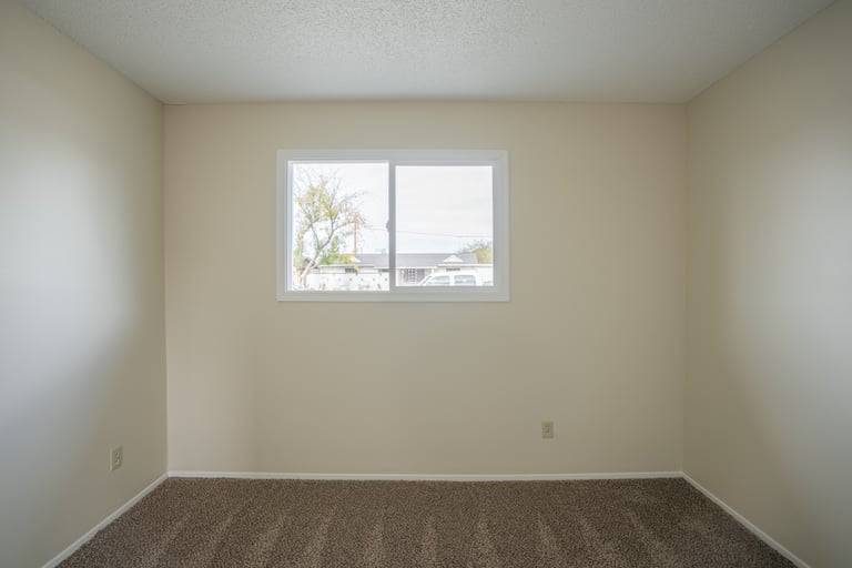 Photo 16 of 26 - 2239 W Laurel Ln, Phoenix, AZ 85029