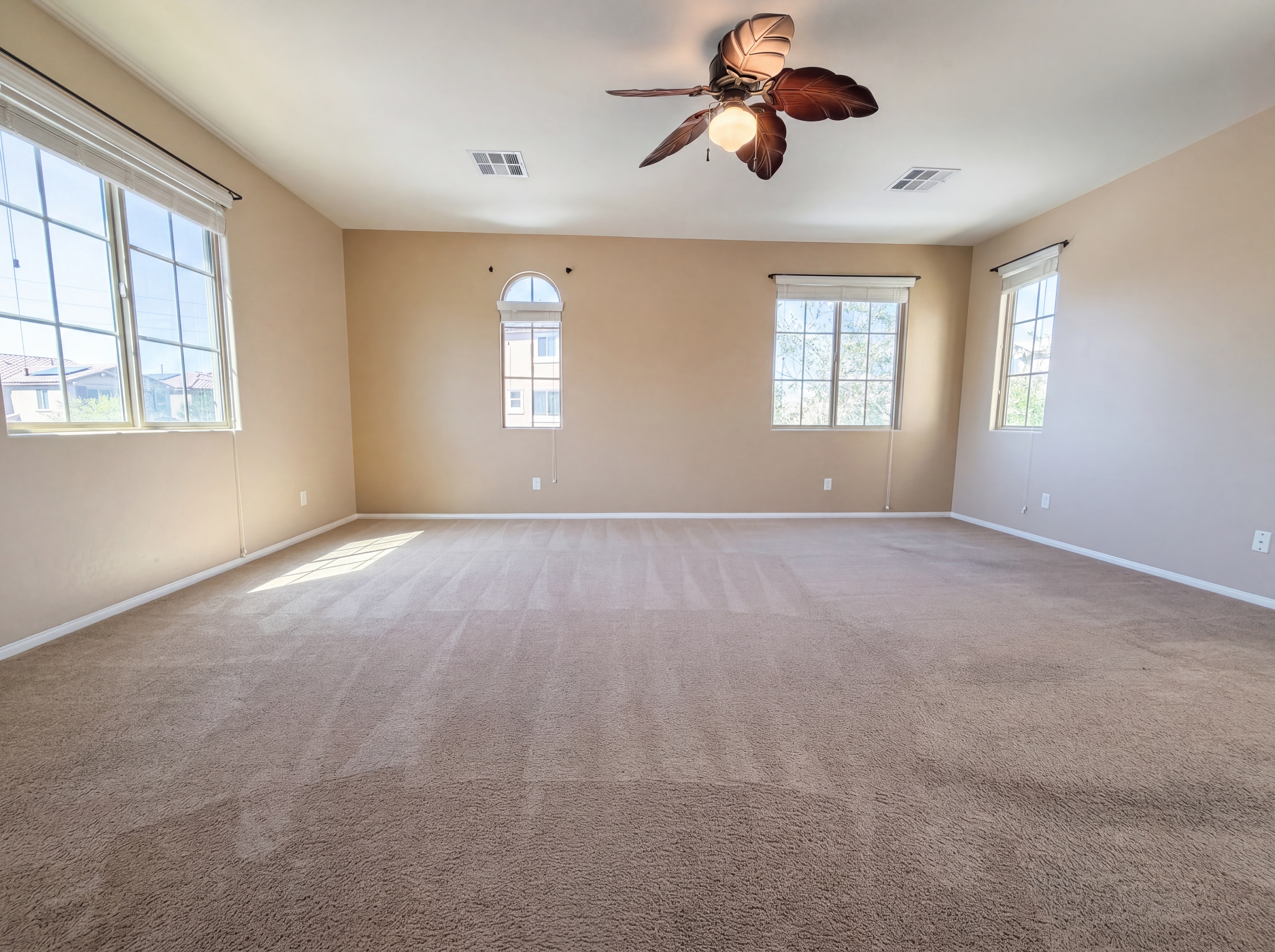 Photo 10 of 23 of 7698 Falmoth Bay Ct, Las Vegas, NV