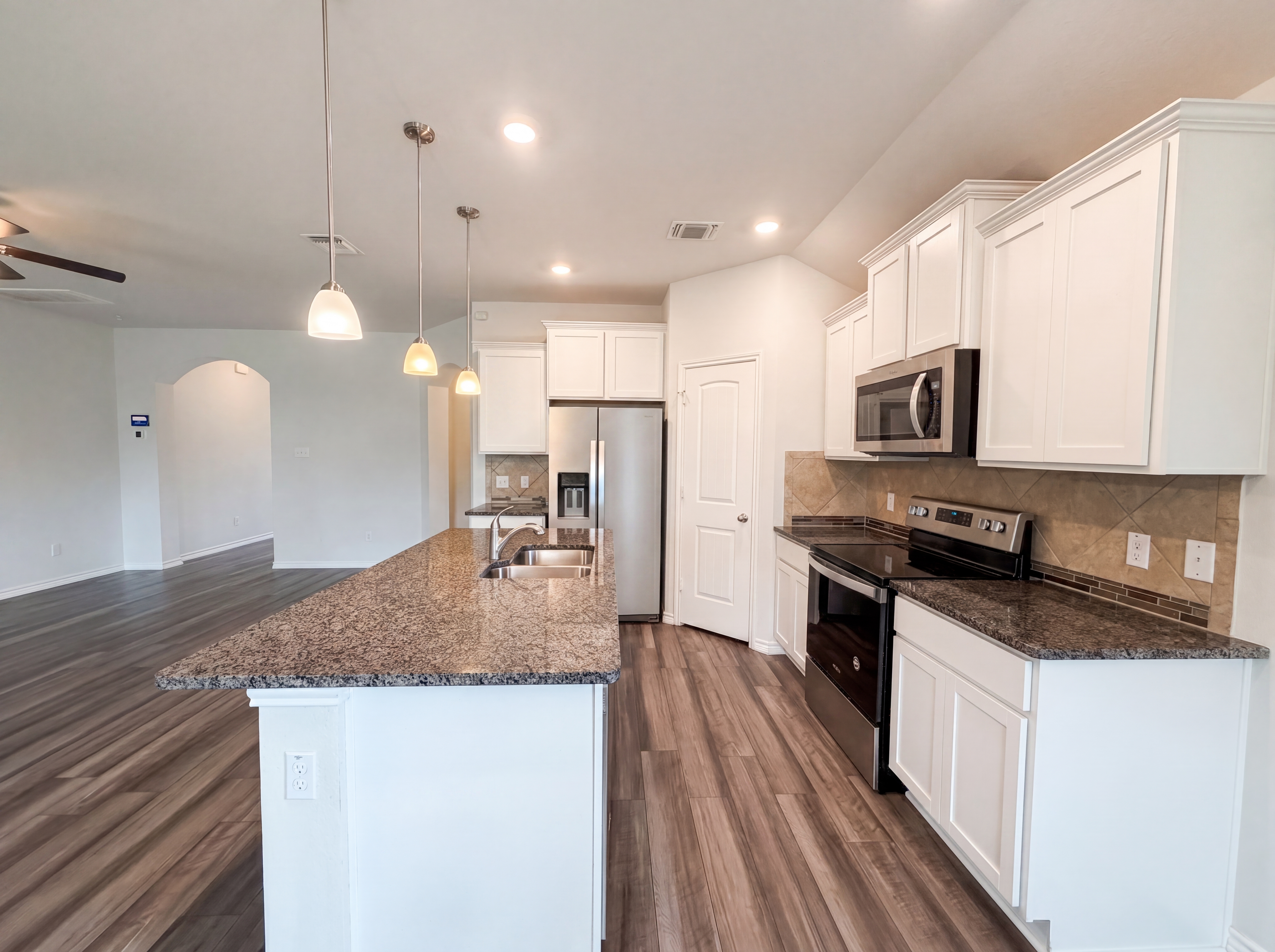 Photo 7 of 19 of 5678 Baffin Ln, Belton, TX