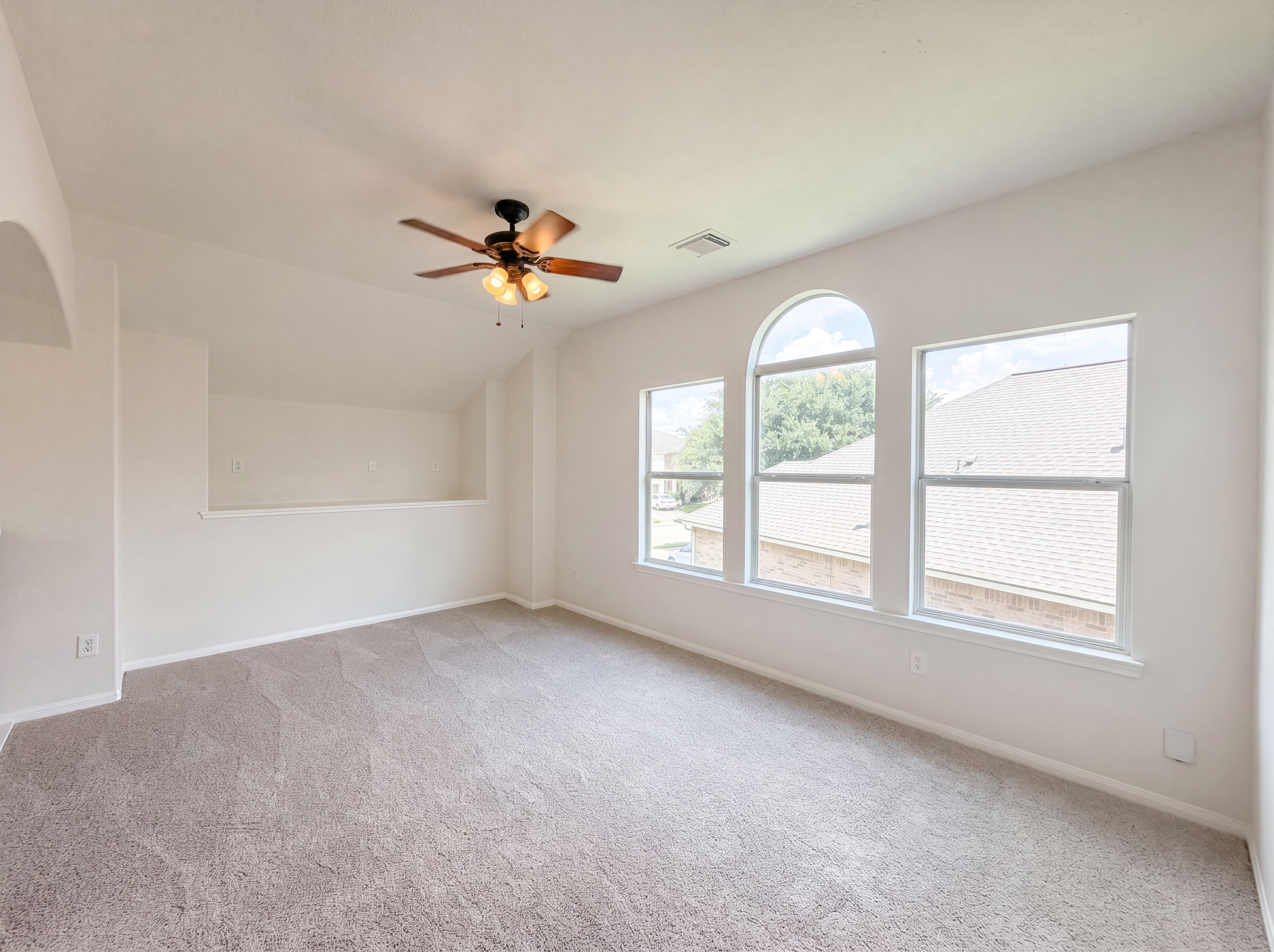 Photo 11 of 26 of 6510 Briar Moss Ln, Katy, TX