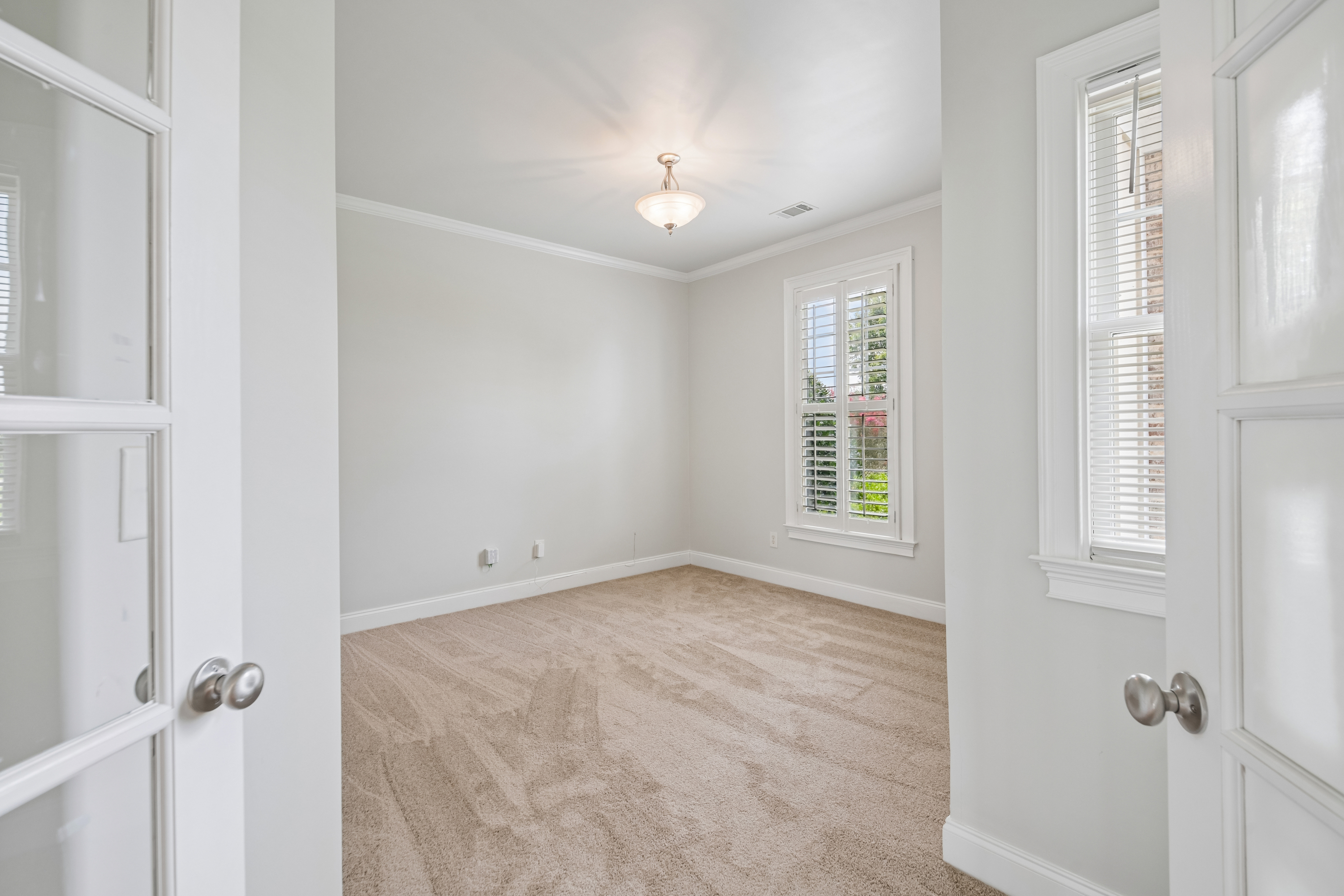 Photo 13 of 31 of 1040 E Magnolia Loop, Madison, GA