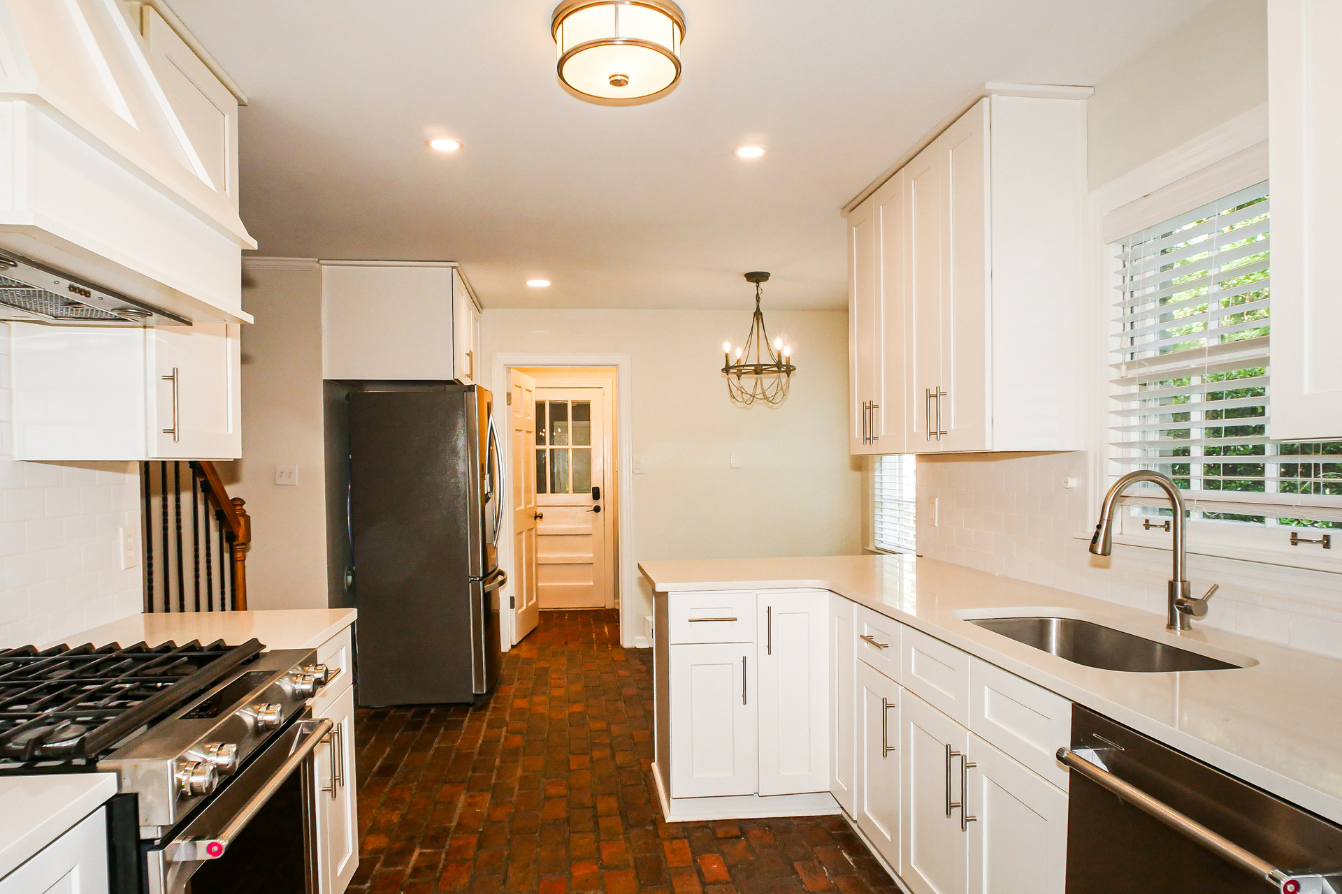 Photo 9 of 22 of 2415 Kirby Rd, Memphis, TN