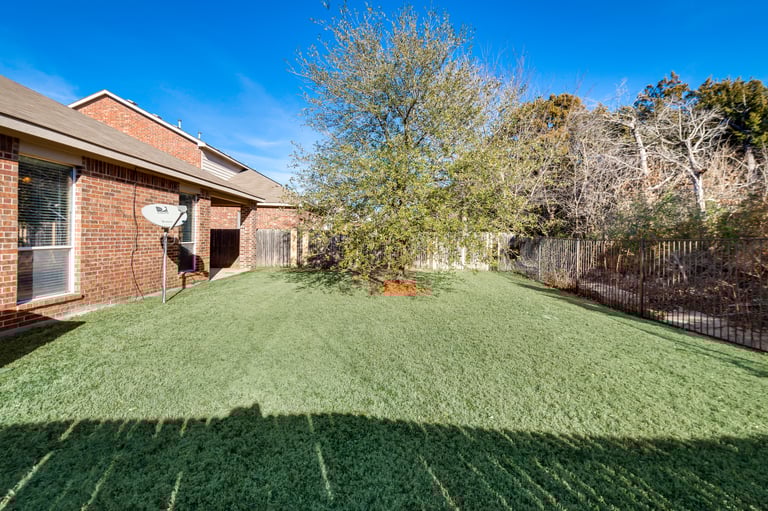 Photo 27 of 28 - 7254 Summit Parc Dr, Dallas, TX 75249