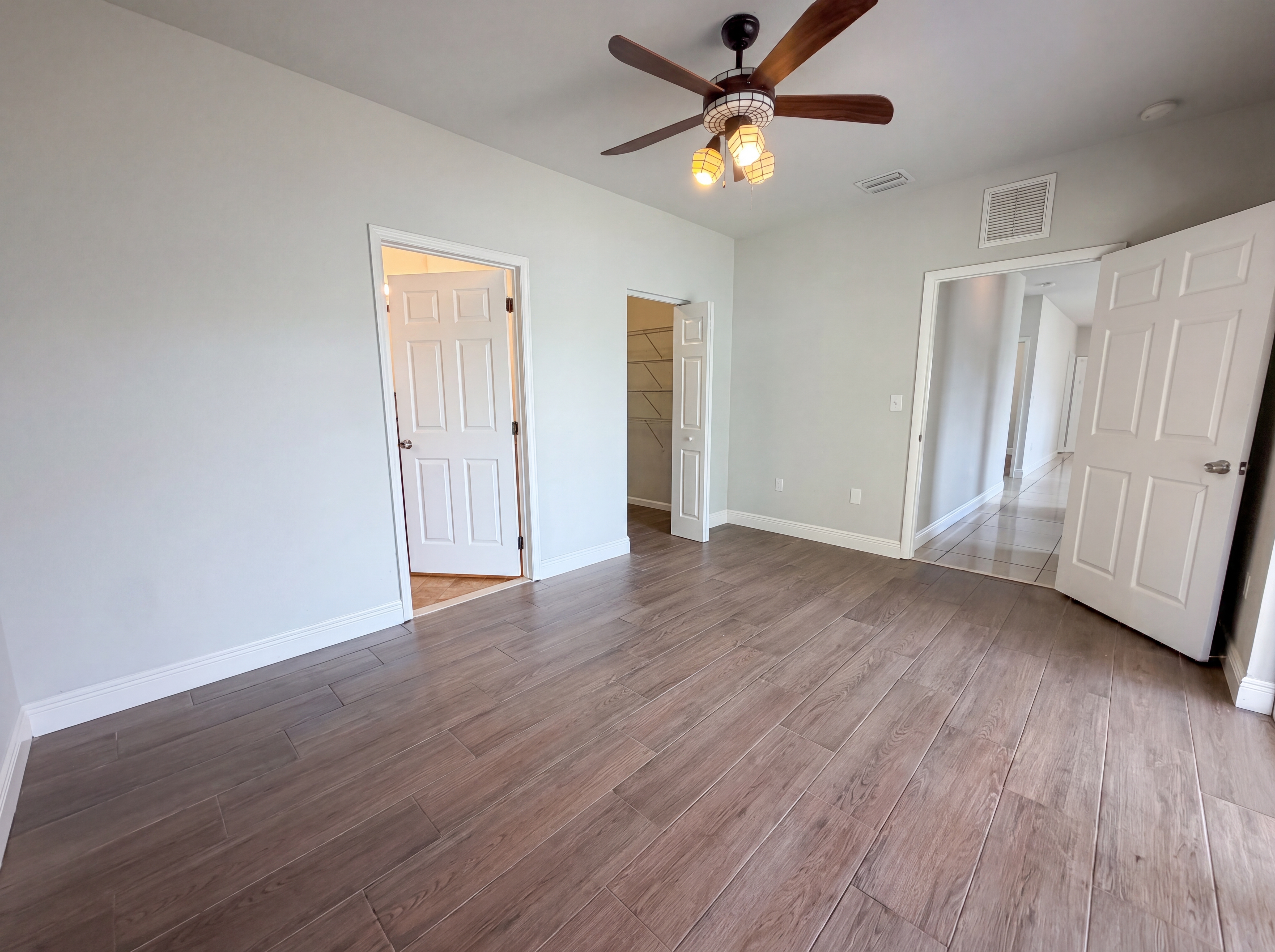 Photo 13 of 19 of 453 N Deerfield Ave, Deerfield Beach, FL