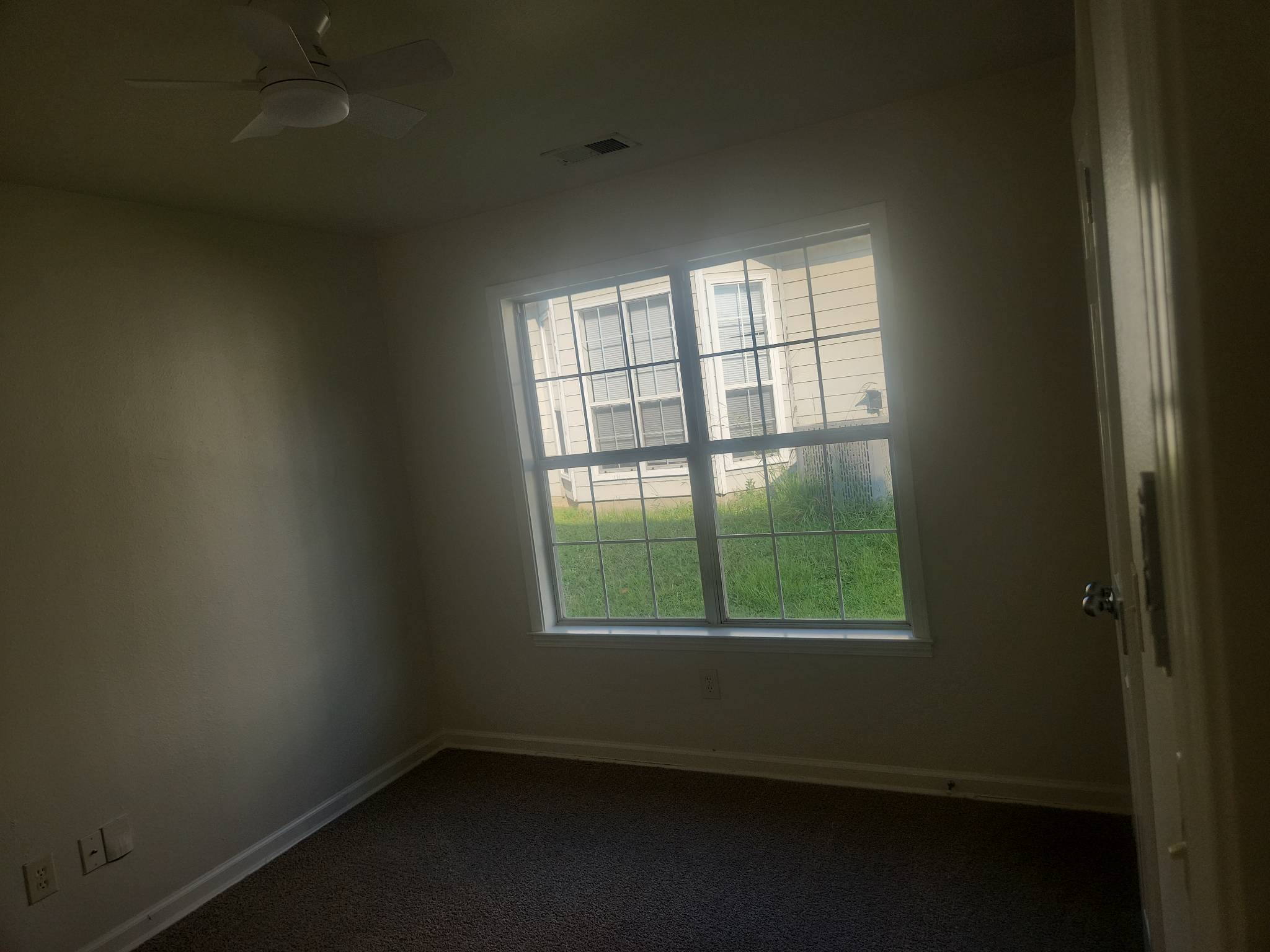 Photo 13 of 22 of 137 Mayfair Ln, Calera, AL