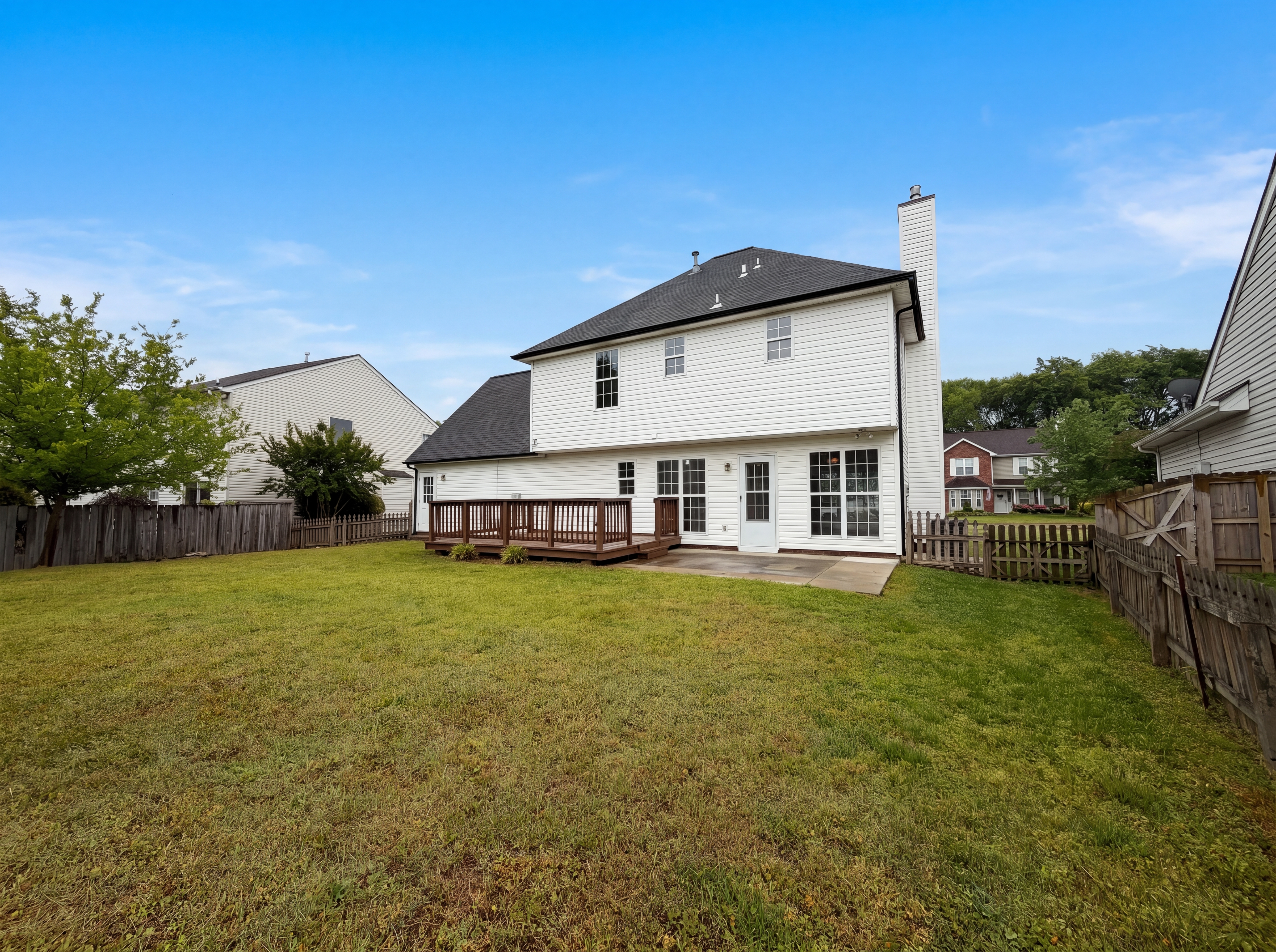 Photo 5 of 23 of 4975 Bentridge Dr NW, Concord, NC