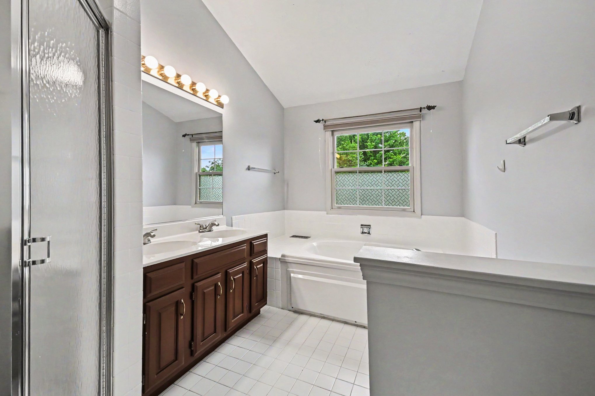 Photo 17 of 28 of 865 Warwick Ln, Lake Zurich, IL