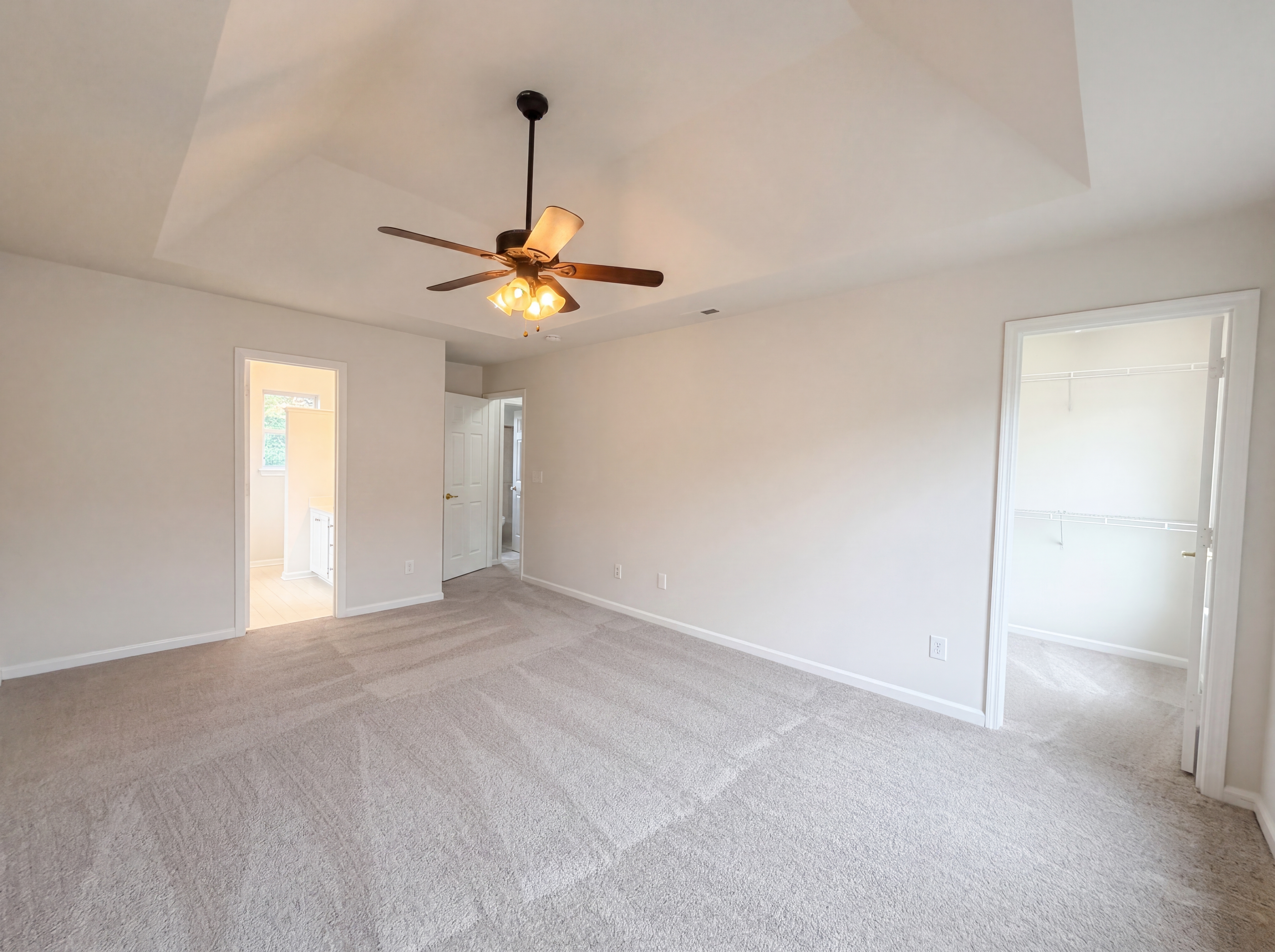 Photo 4 of 23 of 4975 Bentridge Dr NW, Concord, NC