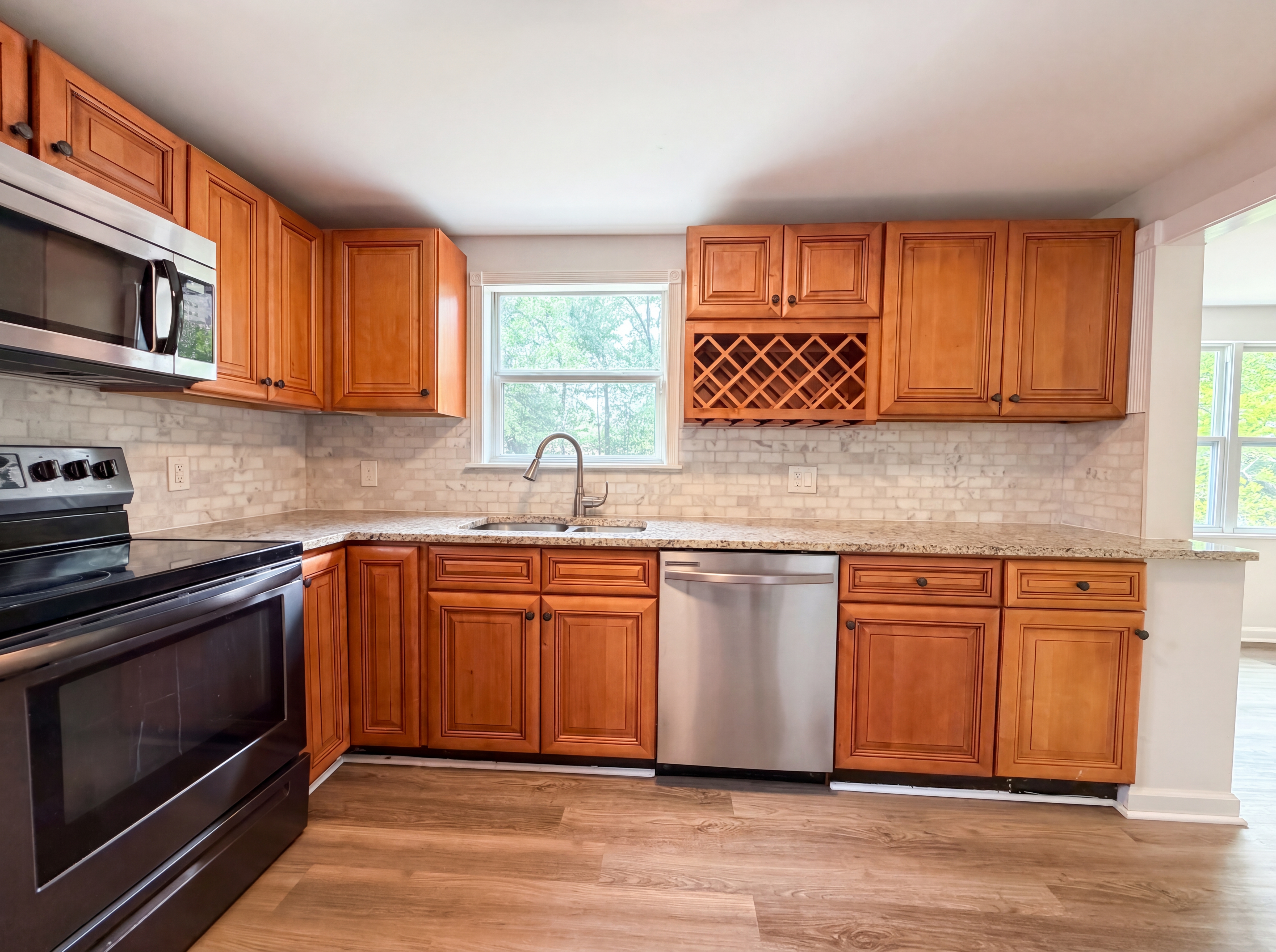 Photo 9 of 19 of 7008 Thurston Rd, Jacksonville, FL