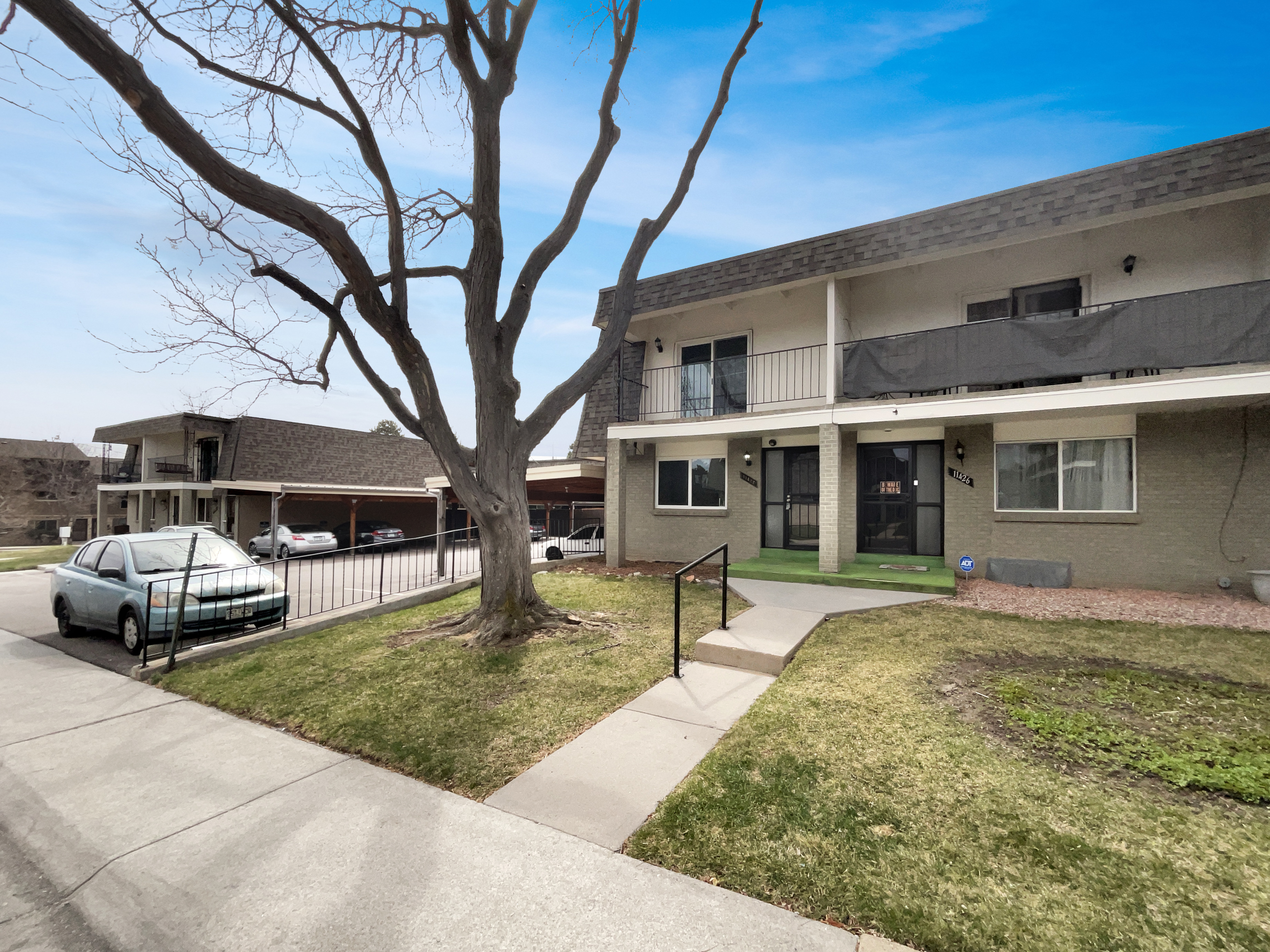Photo 11 of 24 of 11422 W 17th Pl, Lakewood, CO