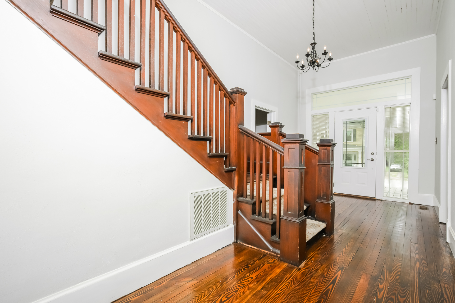 Photo 12 of 21 of 208 E Capitola Ave, Kinston, NC