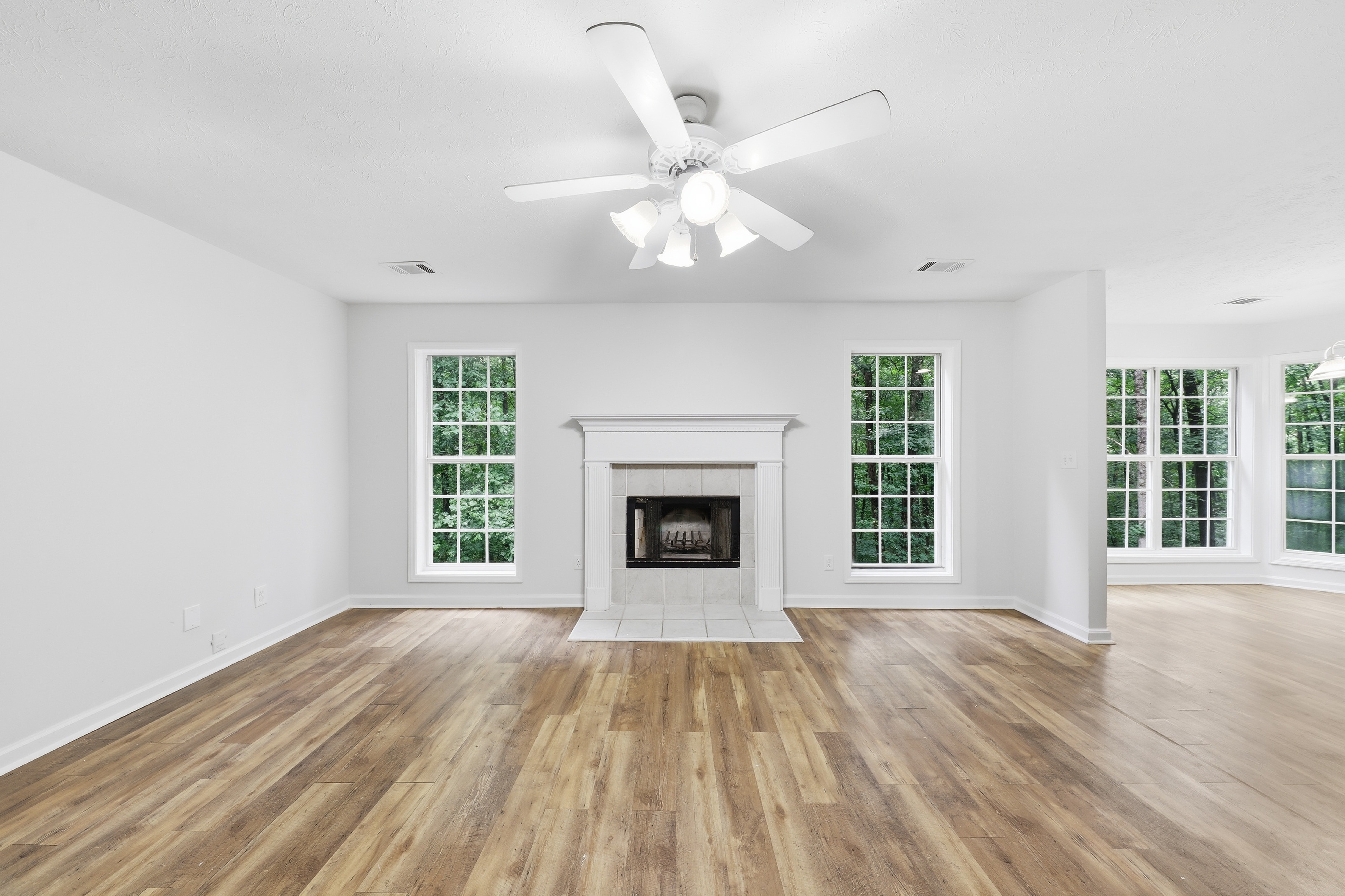 Photo 8 of 39 of 208 Foxdale Ct, Lagrange, GA