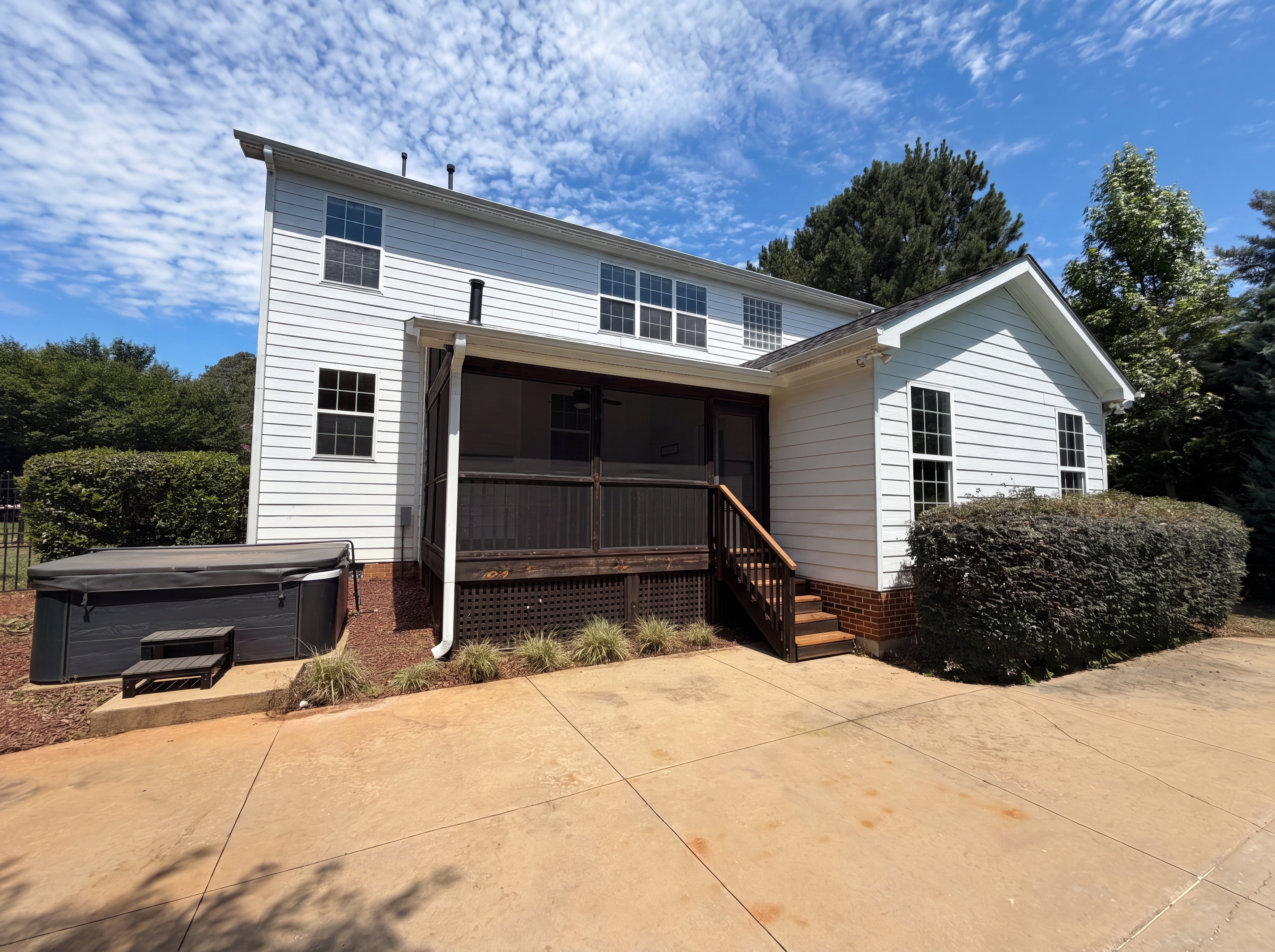 Photo 5 of 22 of 4903 Homeplace Dr, Apex, NC