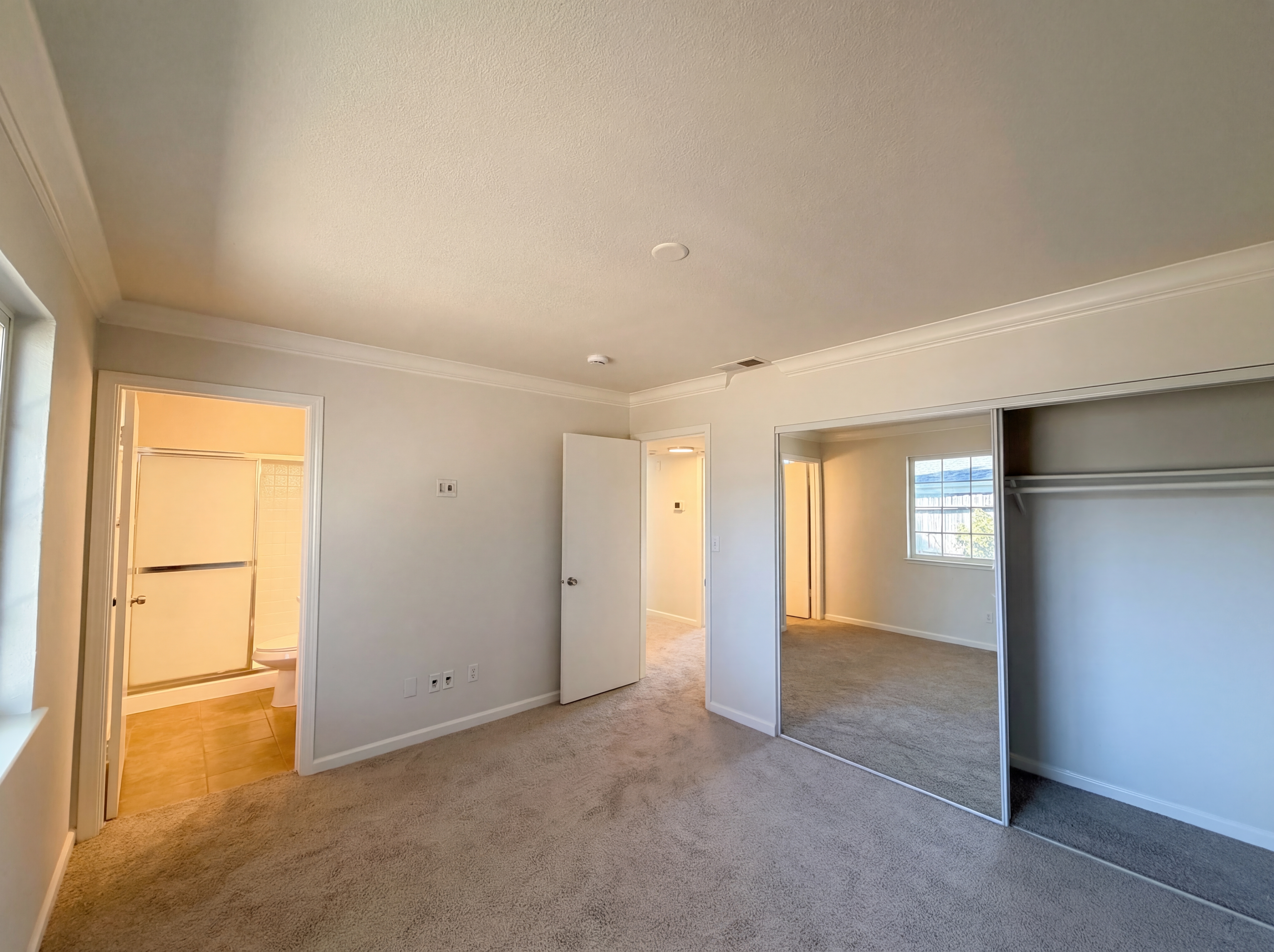 Photo 4 of 34 of 6909 Kittery Ave, Citrus Heights, CA