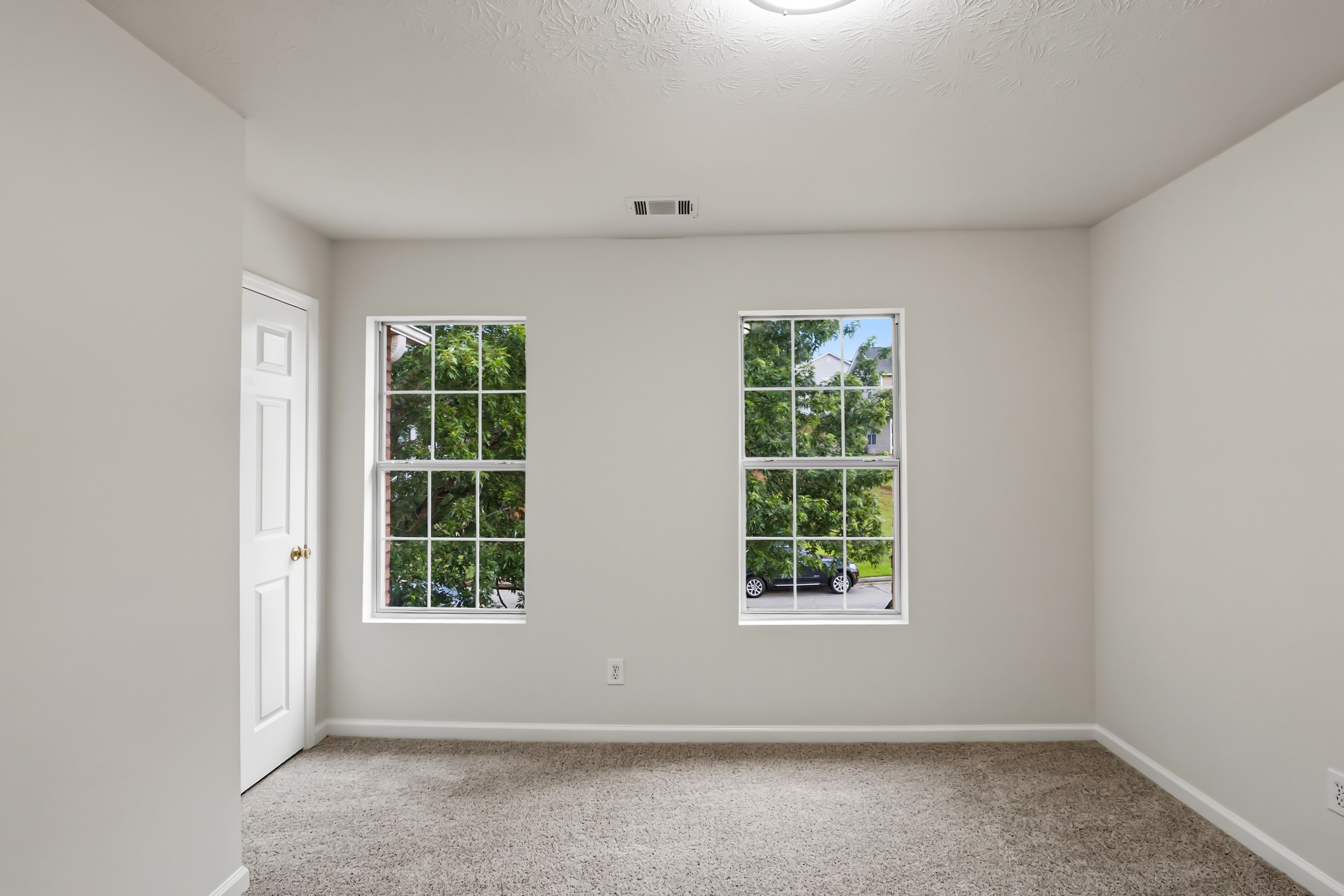 Photo 29 of 49 of 3825 Cedar Trace Ln, Ellenwood, GA