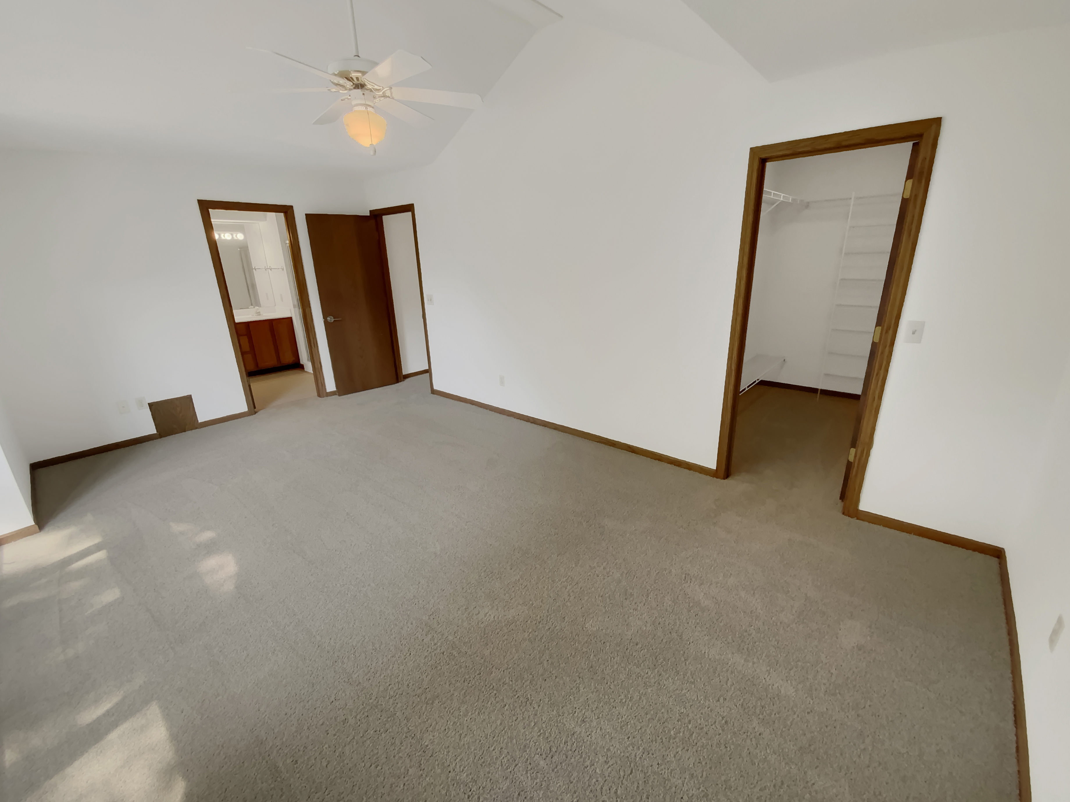 Photo 16 of 21 of 6991 Edenvale Blvd, Eden Prairie, MN