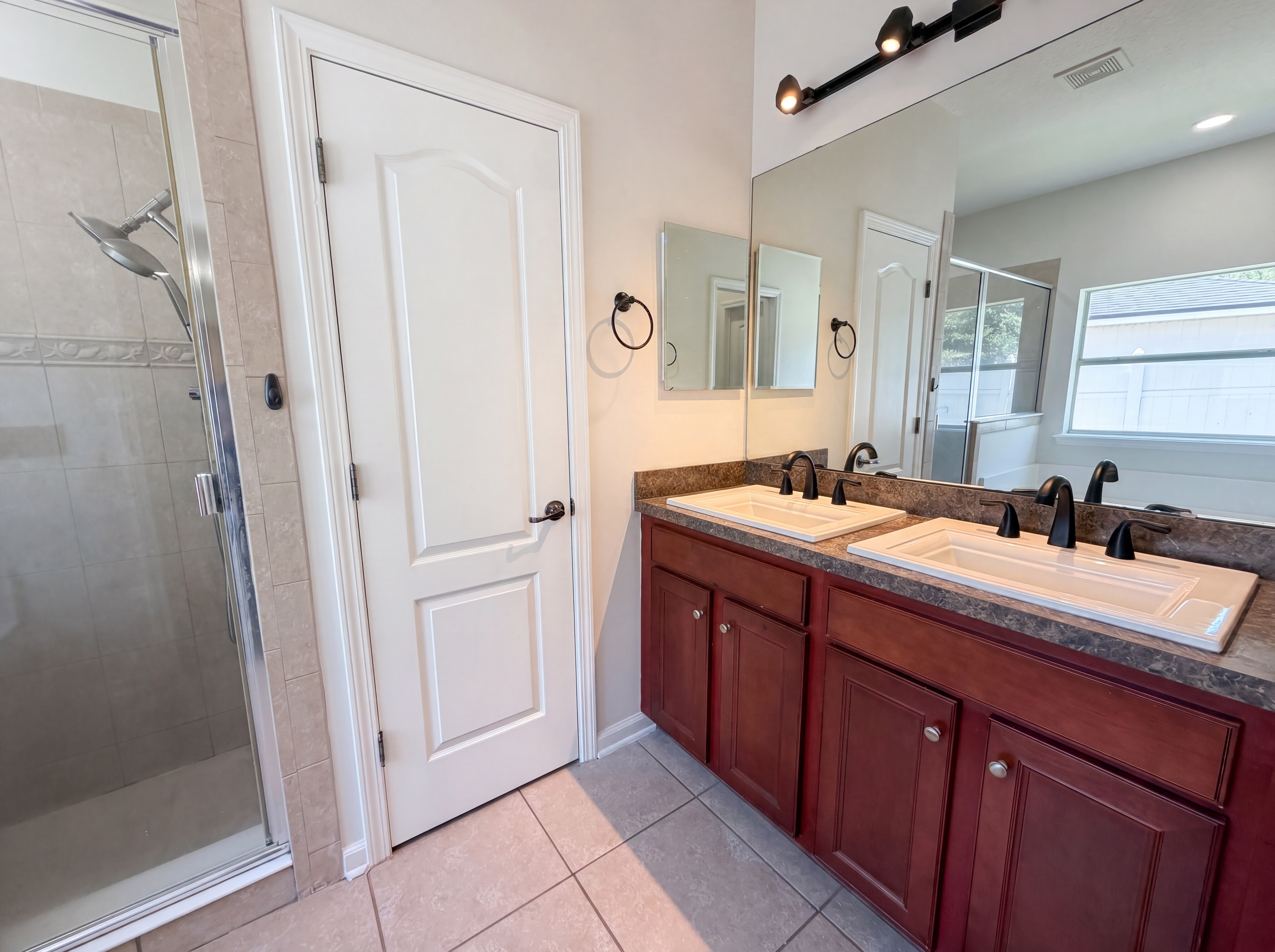 Photo 15 of 21 of 45168 Ingleham Cir, Callahan, FL