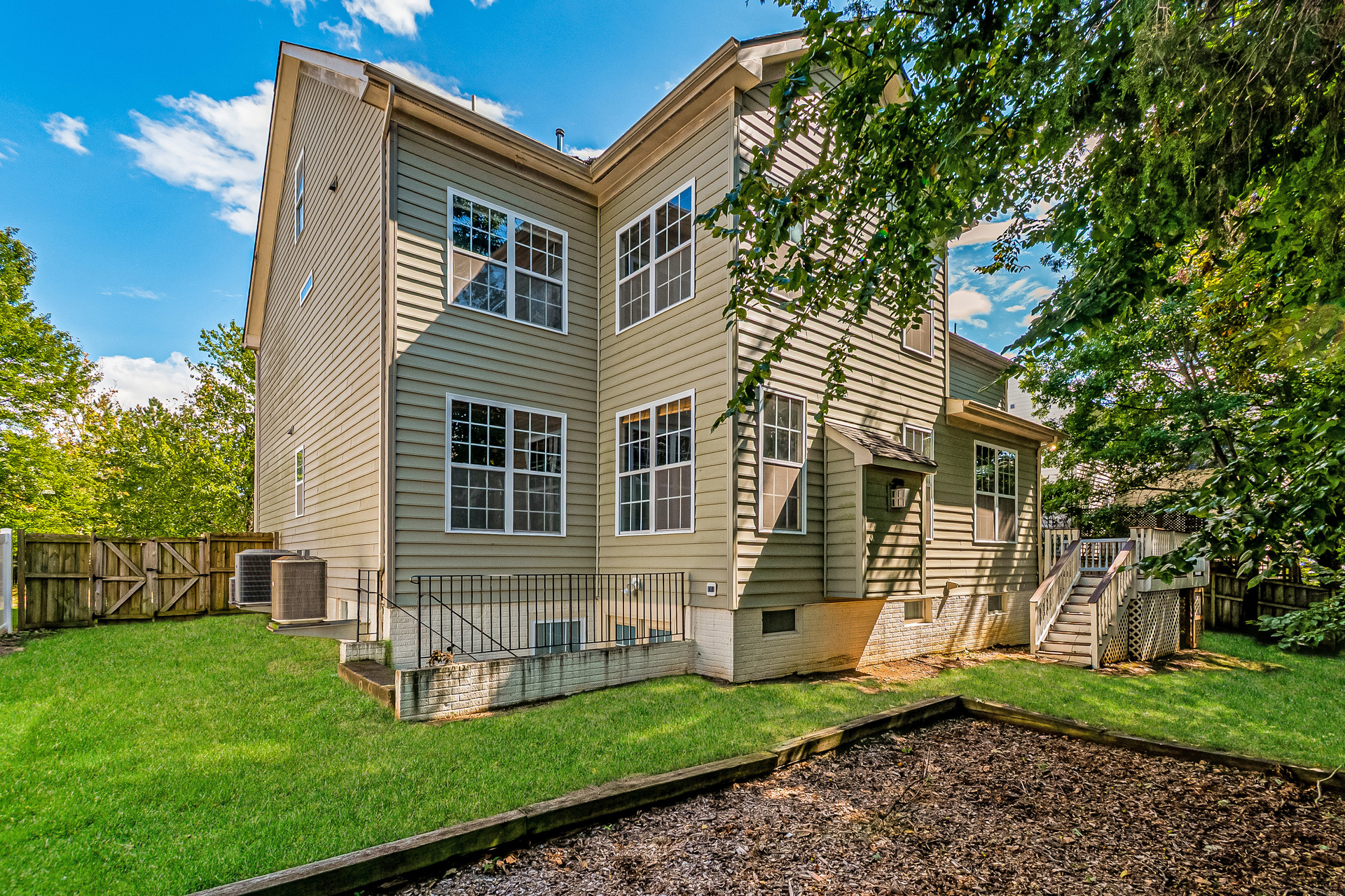 Photo 5 of 24 of 10132 Middlebrooks Ter, Nokesville, VA