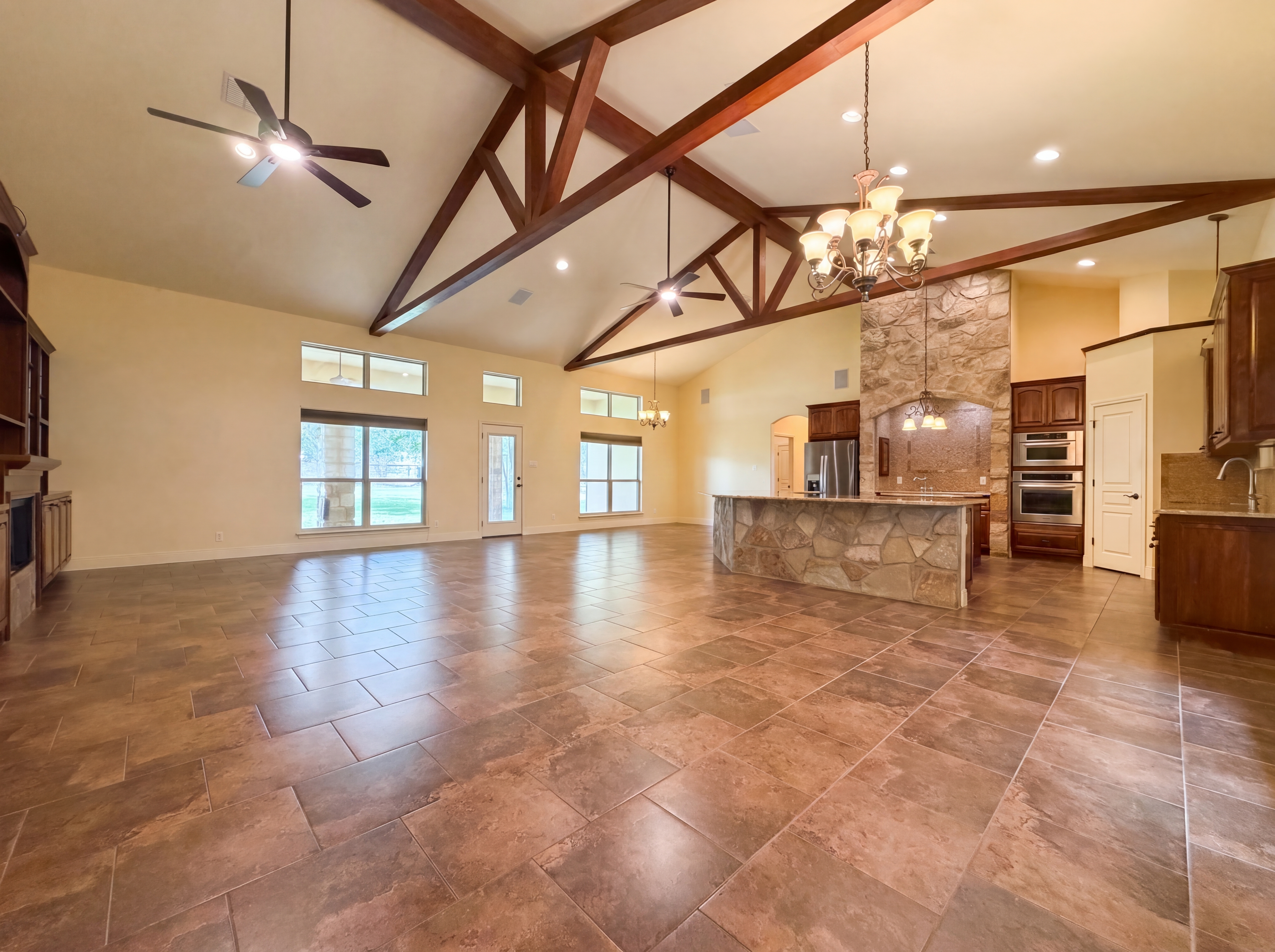 Photo 3 of 20 of 165 Vintage Ranch Cir, La Vernia, TX
