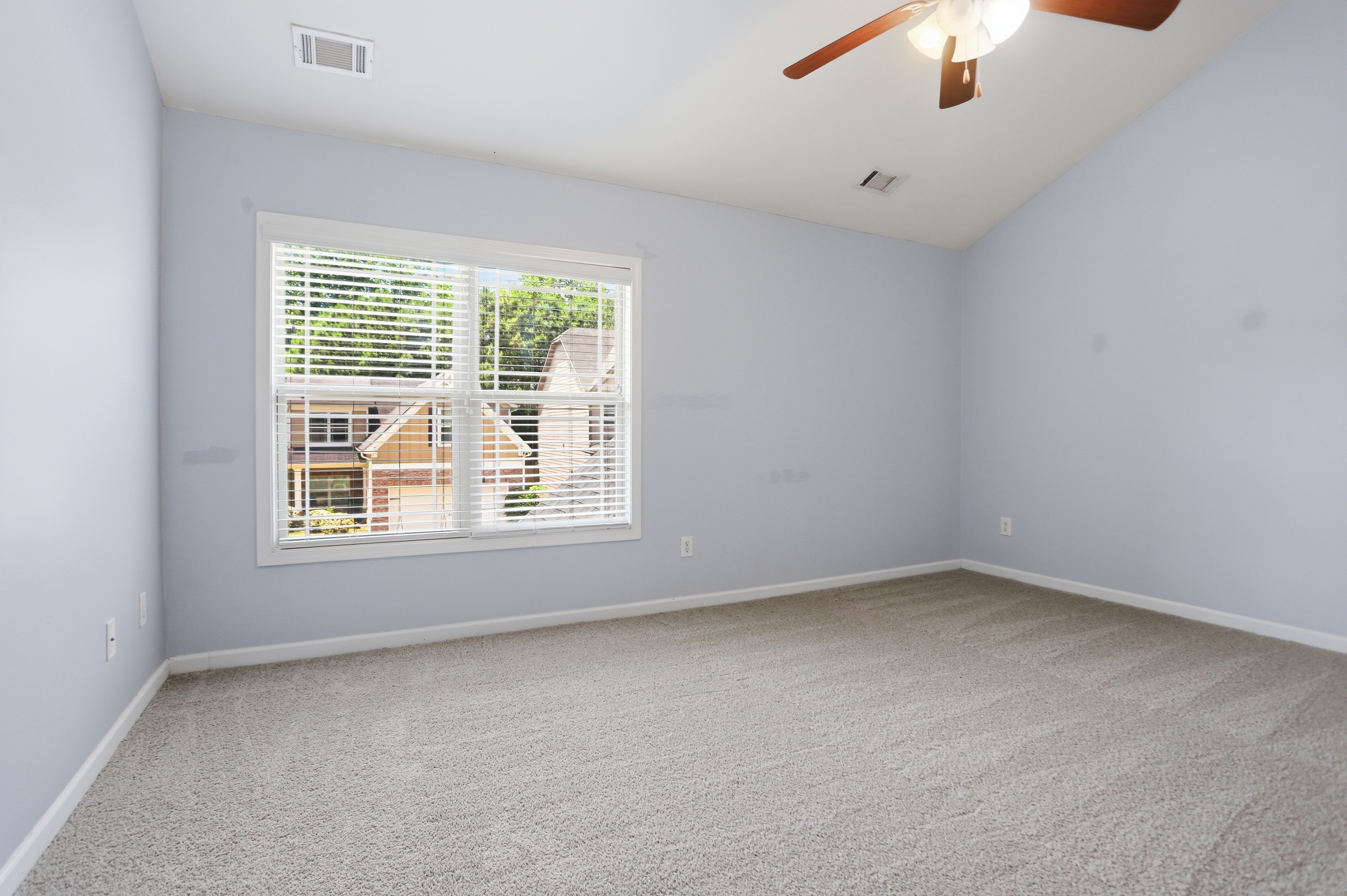 Photo 22 of 35 of 9518 Rushmore Cir, Braselton, GA