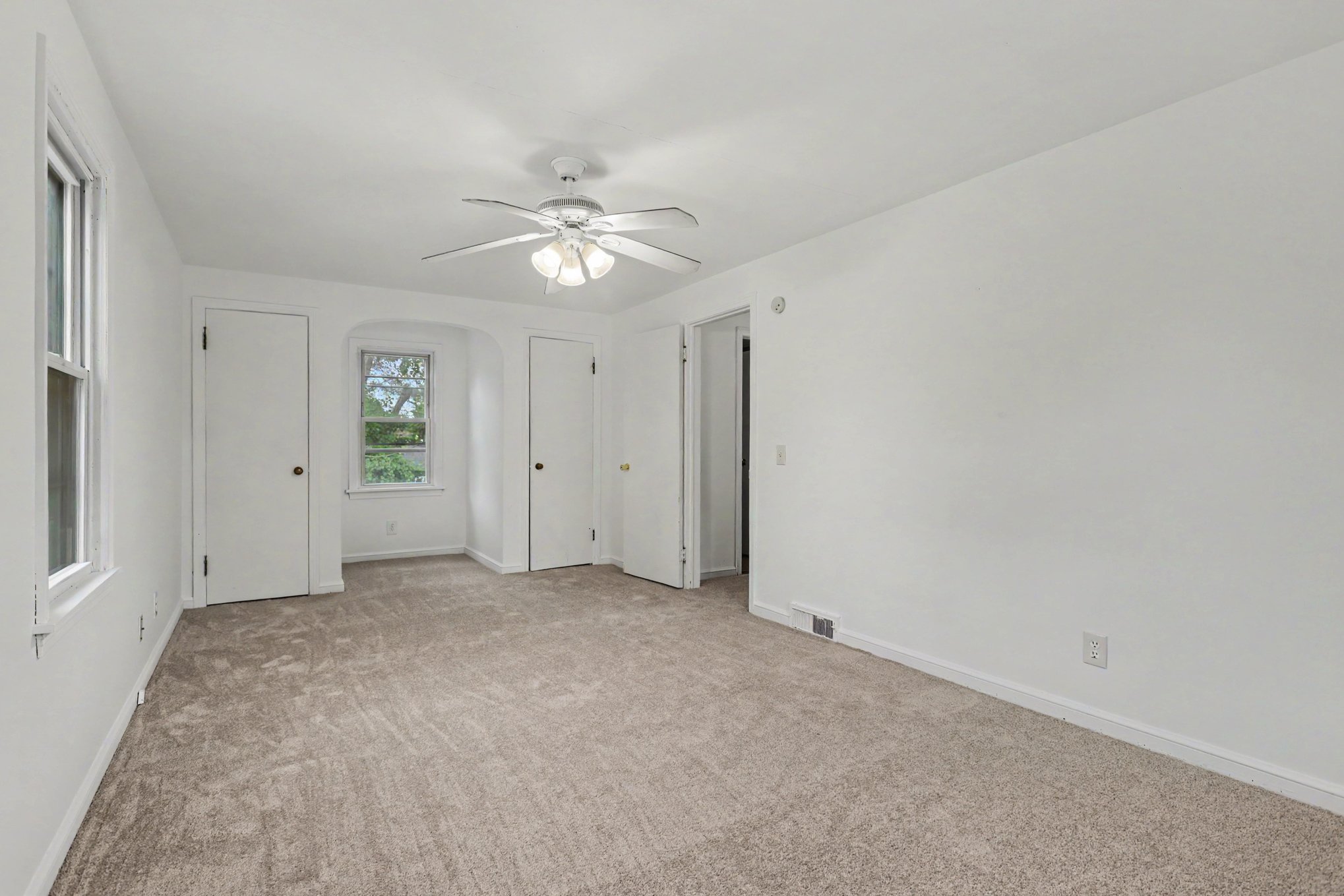 Photo 4 of 13 of 162 Simpson Rd, Rochester, NY