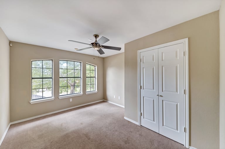 Photo 26 of 35 - 6711 Keeler Dr, Arlington, TX 76001