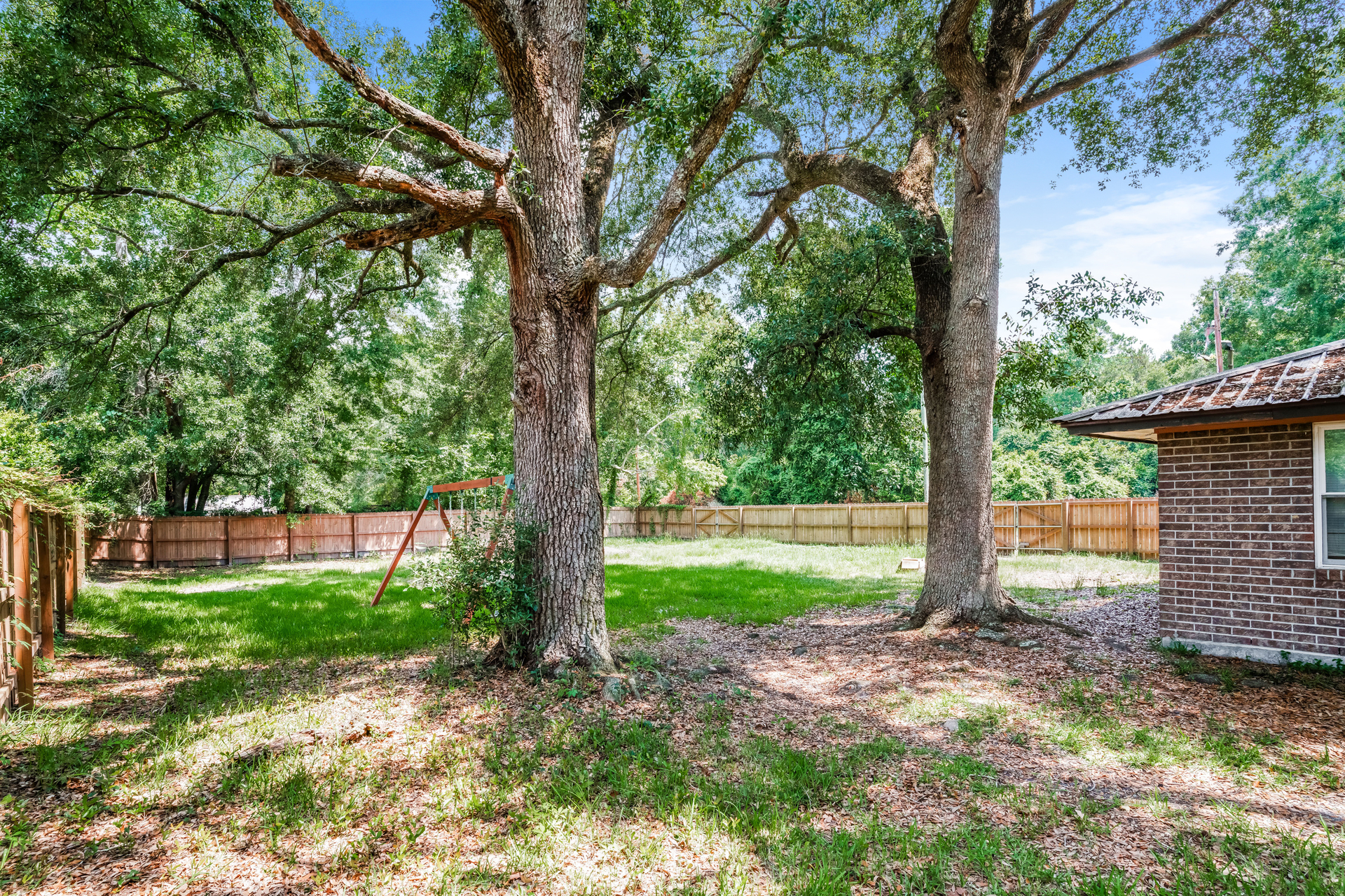 Photo 40 of 41 of 733 Sutton St, Jesup, GA