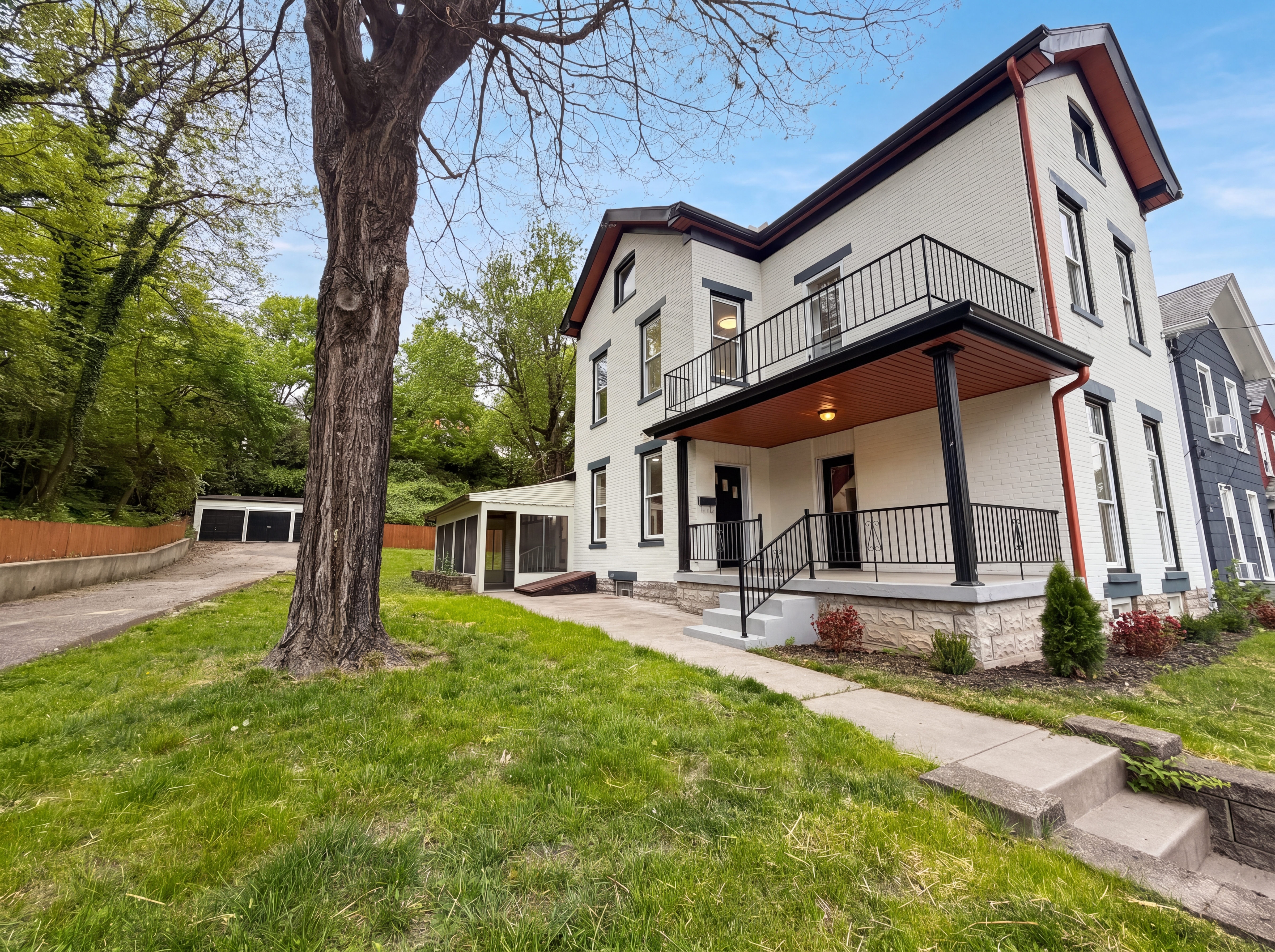 Photo 11 of 30 of 233 S C St, Hamilton, OH