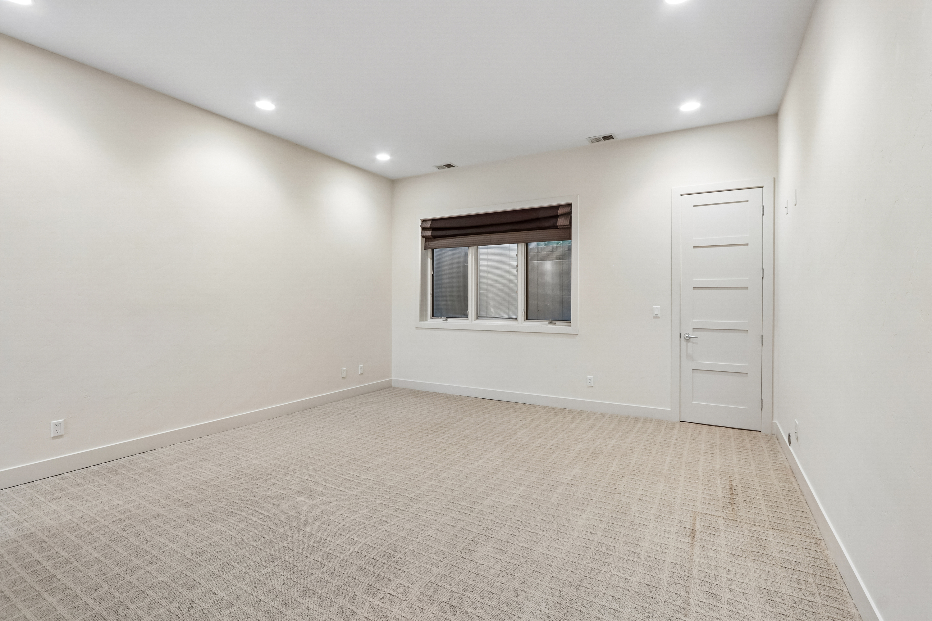 Photo 34 of 49 of 4986 S Fillmore Ct, Englewood, CO