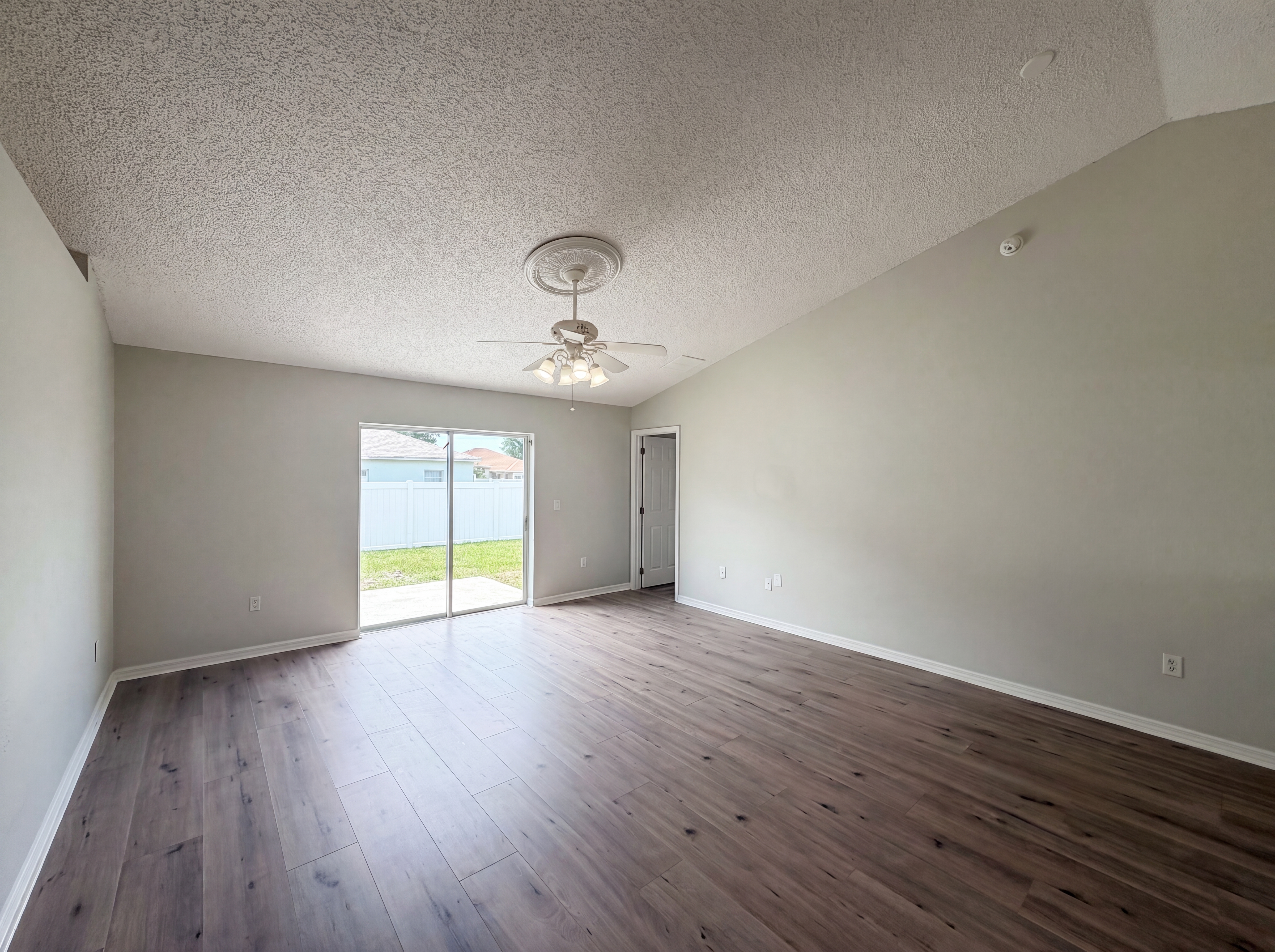Photo 13 of 18 of 714 Dromedary Dr, Kissimmee, FL