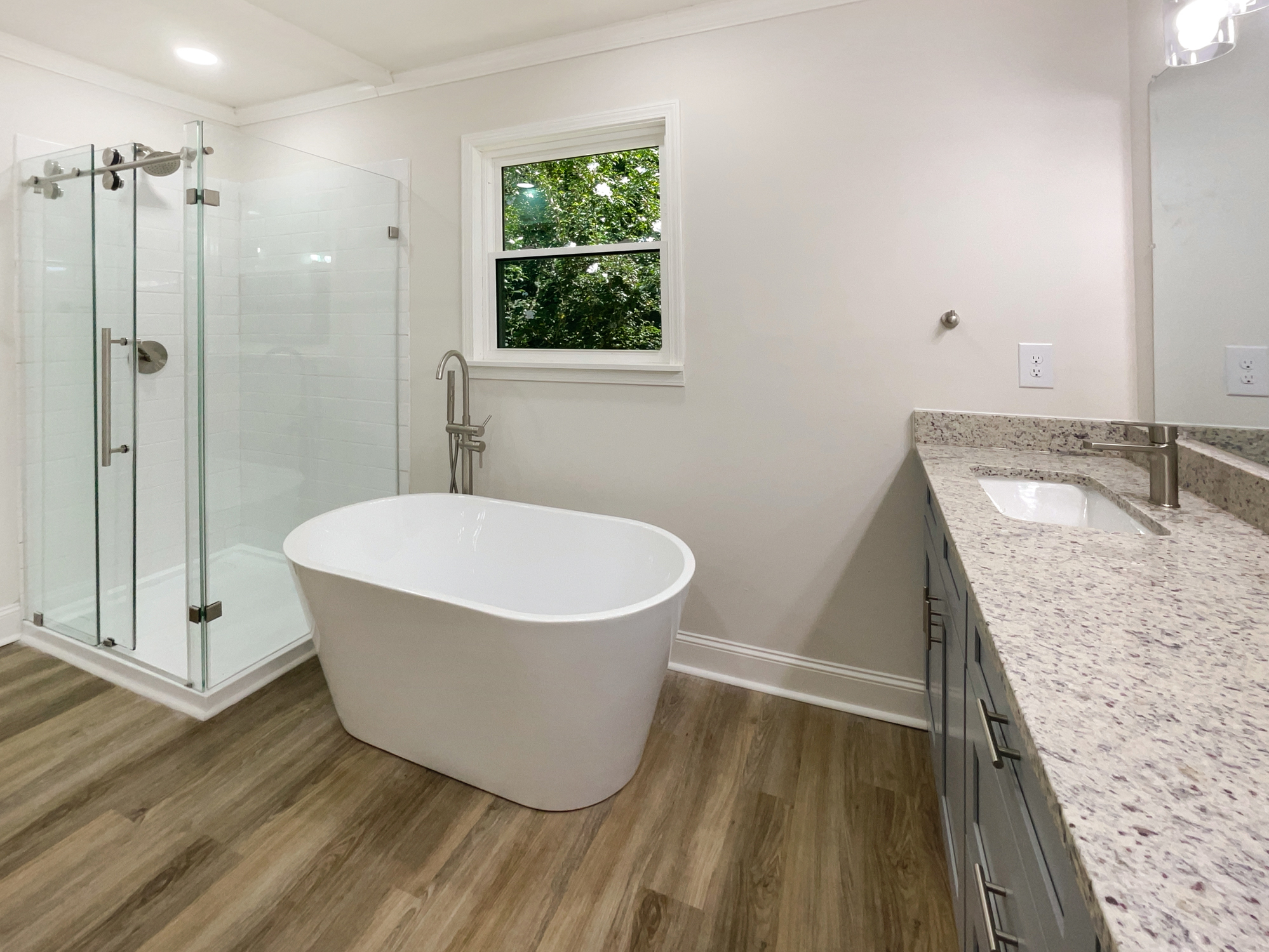 Photo 5 of 17 of 711 Forest Rd, Rock Hill, SC