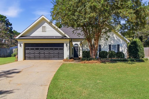Photo 1 of 28 of 3104 Baker Plantation Ct, Acworth, GA