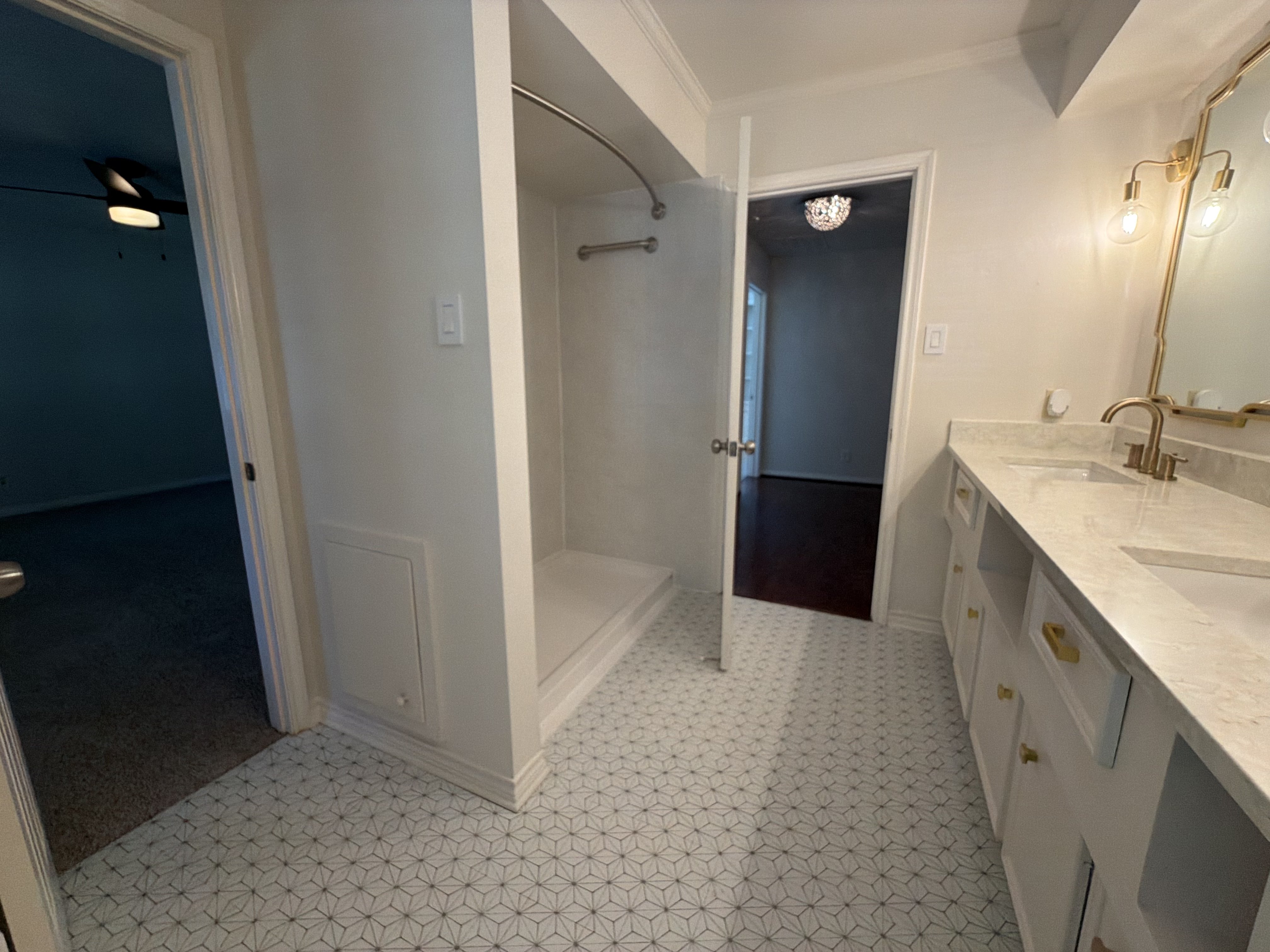 Photo 23 of 34 of 6411 Bayonne Dr, Spring, TX
