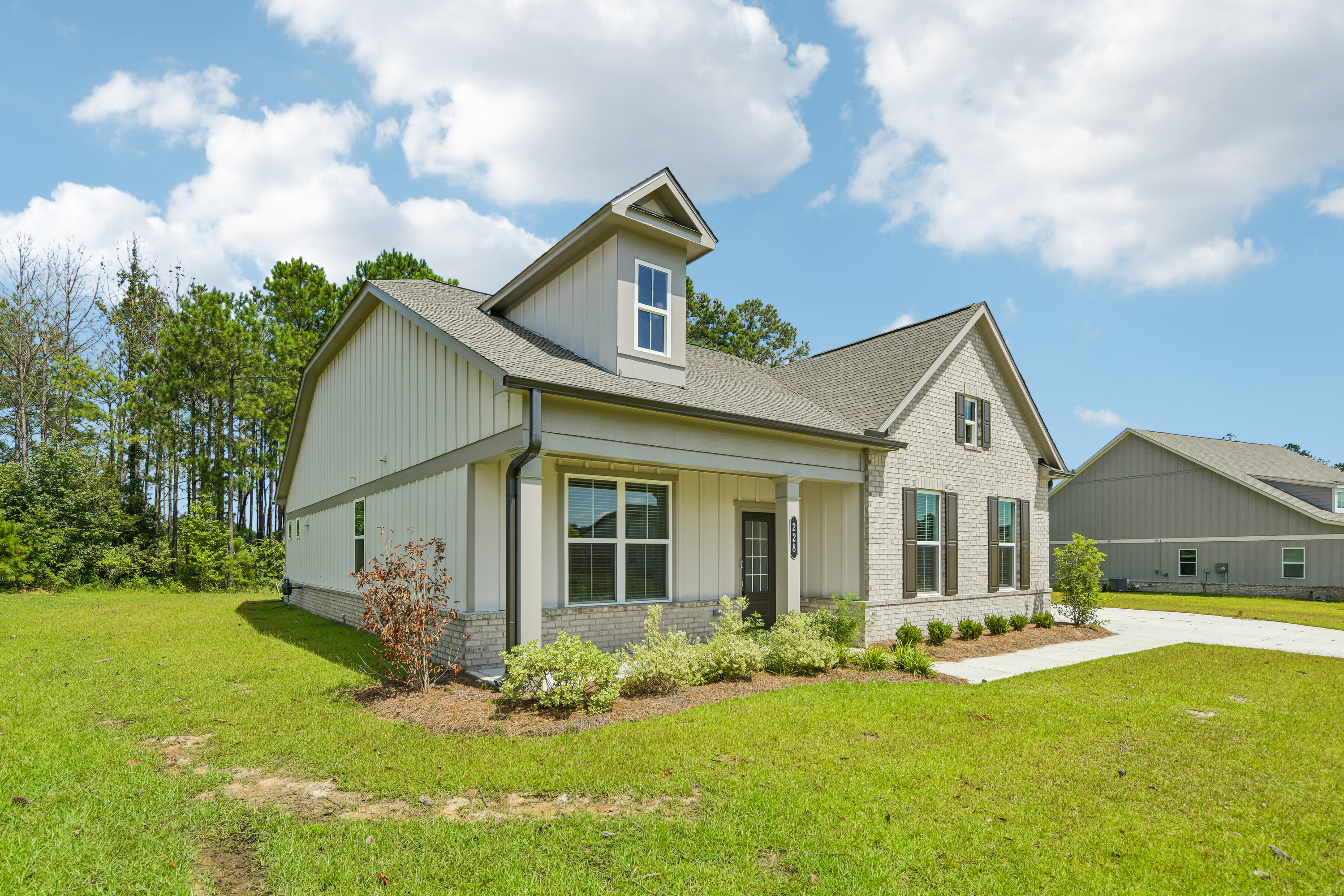 Photo 10 of 35 of 228 Flat Shoal Dr, Bonaire, GA