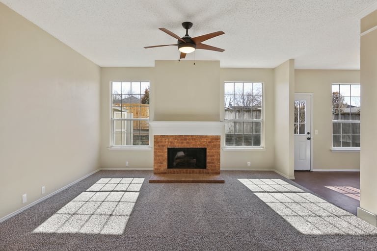 Photo 11 of 30 - 4648 Park Bend Dr, Fort Worth, TX 76137