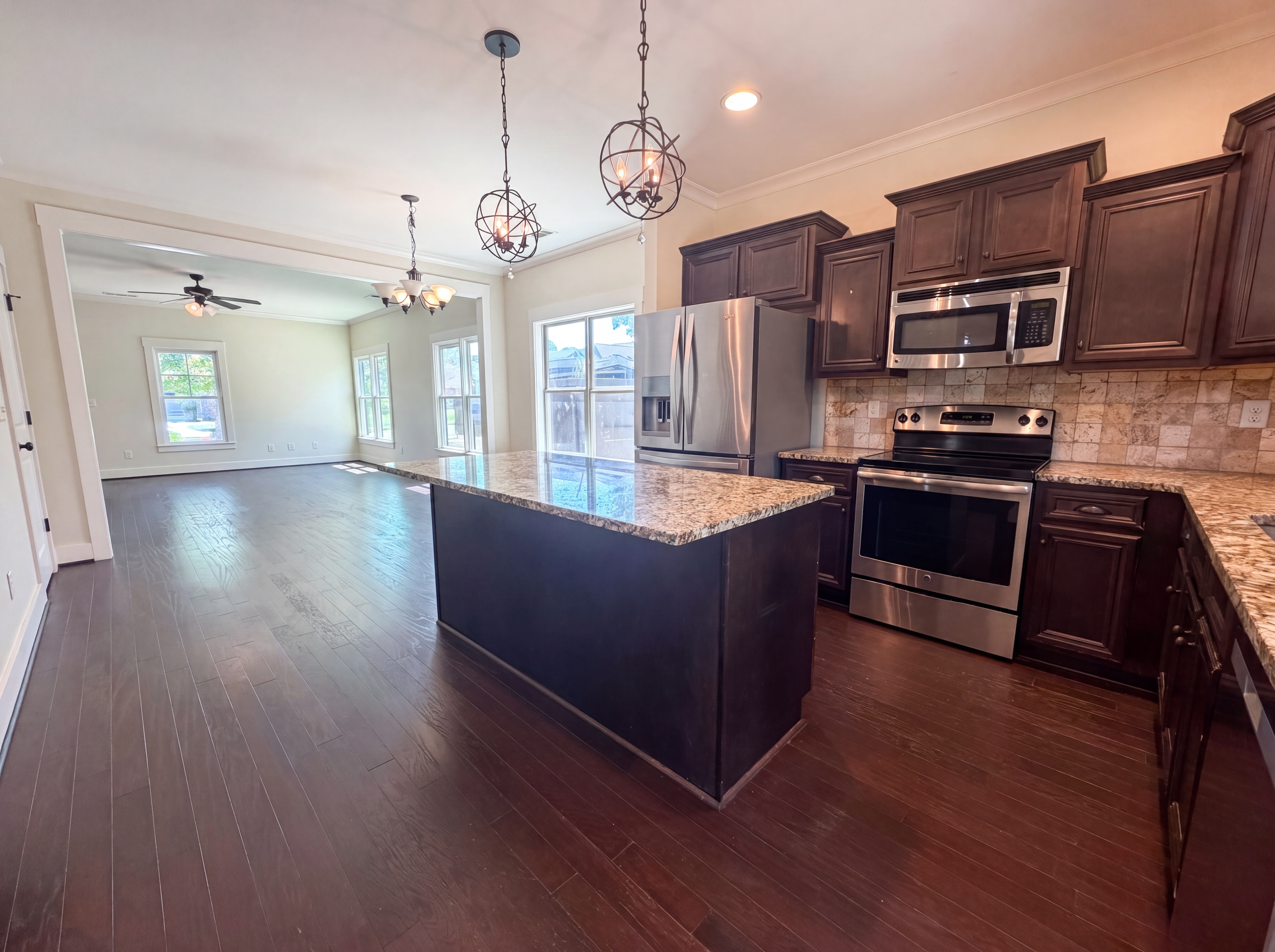 Photo 2 of 22 of 5257 Meadow Ridge Trl, Bessemer, AL