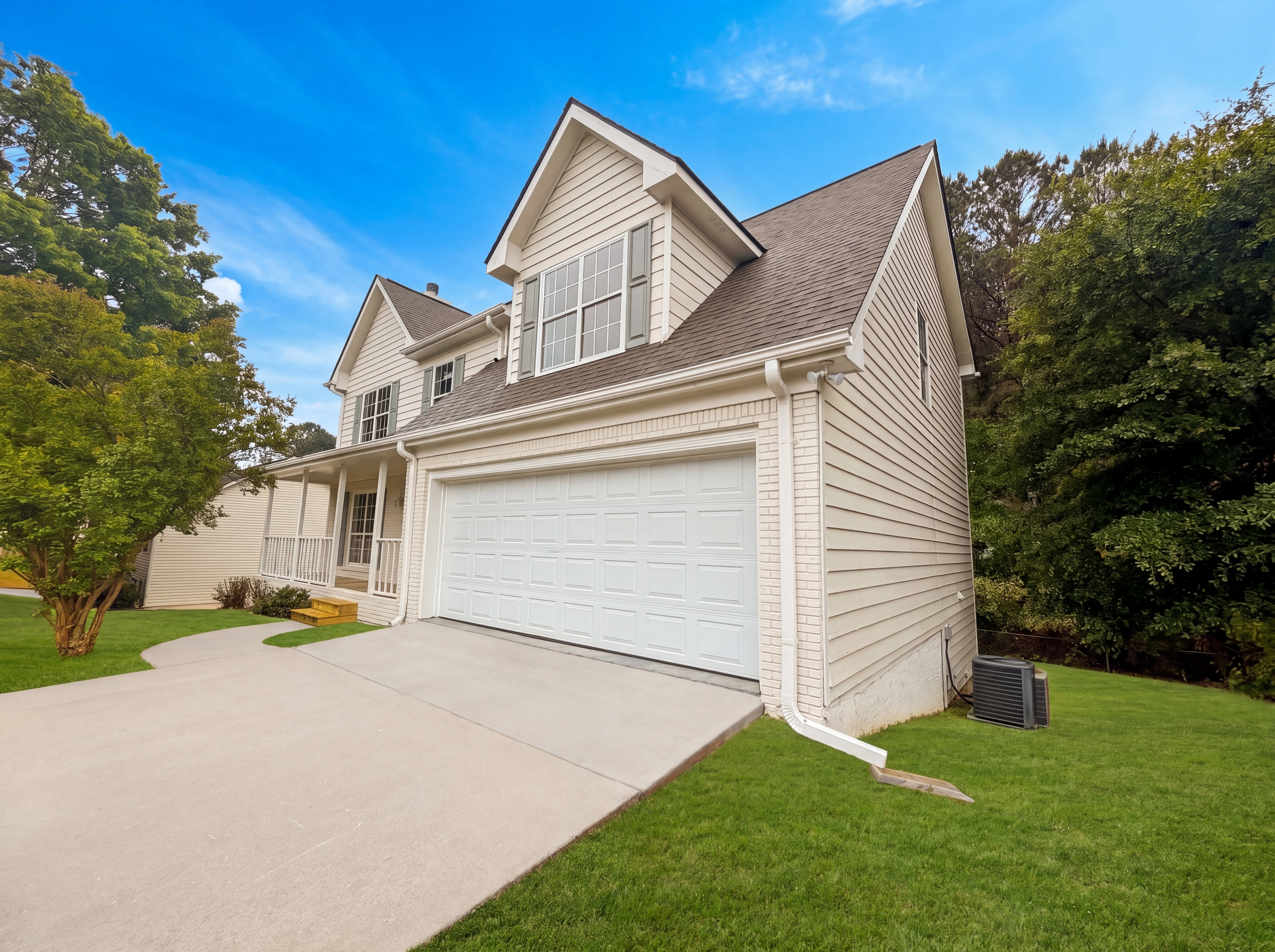 Photo 6 of 21 of 1555 Rose Pointe Dr, Loganville, GA
