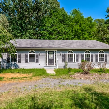 Property photo 1 of 9380 Crystal Ln