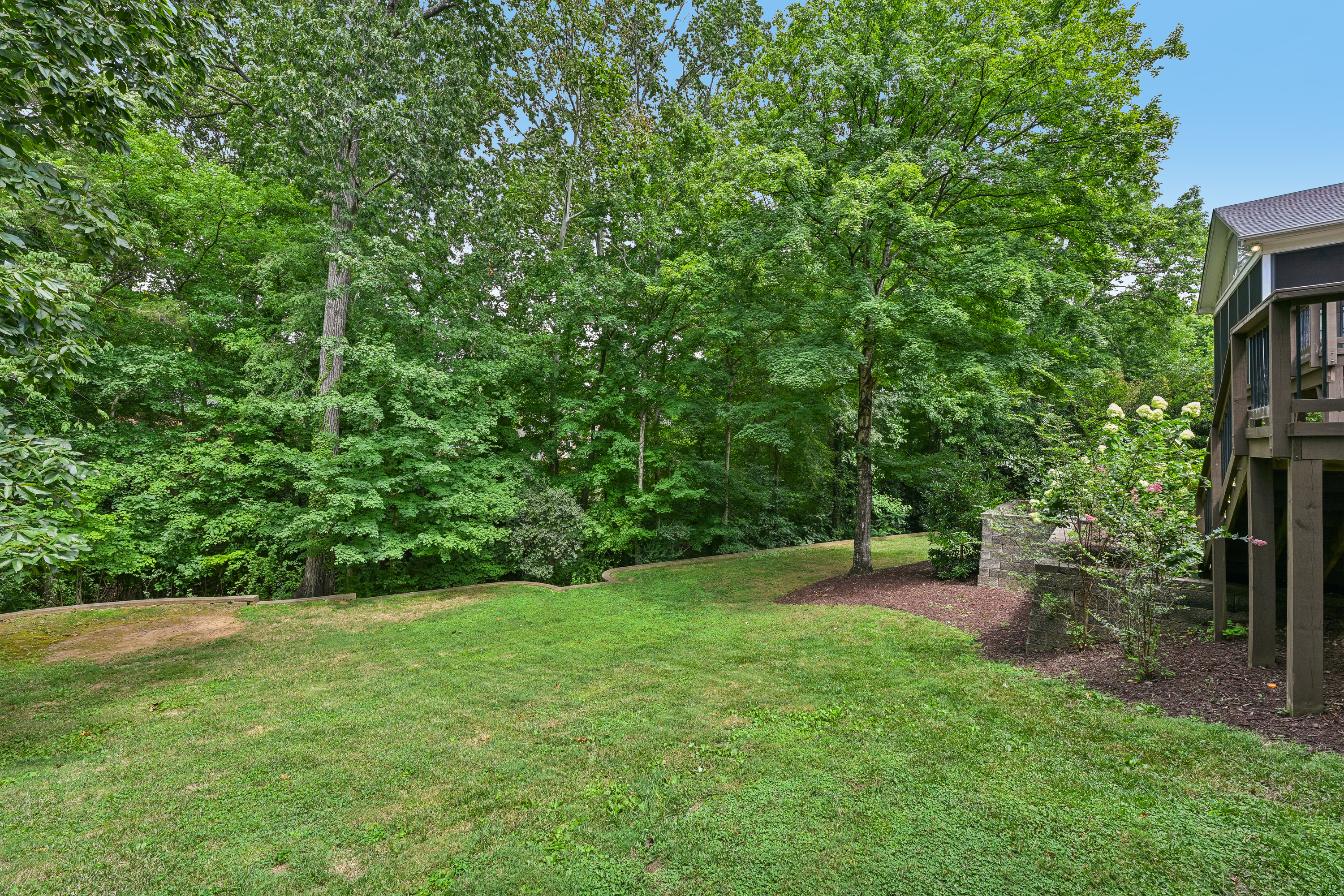 Photo 7 of 53 of 5609 Camilla Dr, Charlotte, NC