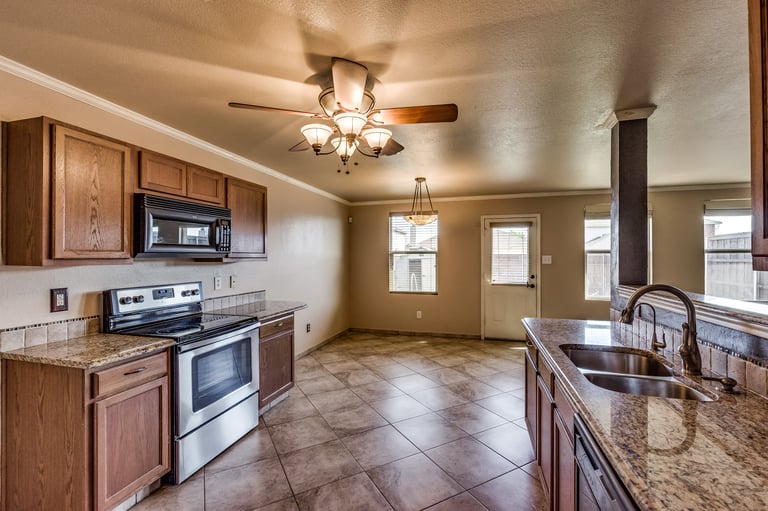 Photo 12 of 24 - 3002 Lake Terrace Dr, Wylie, TX 75098