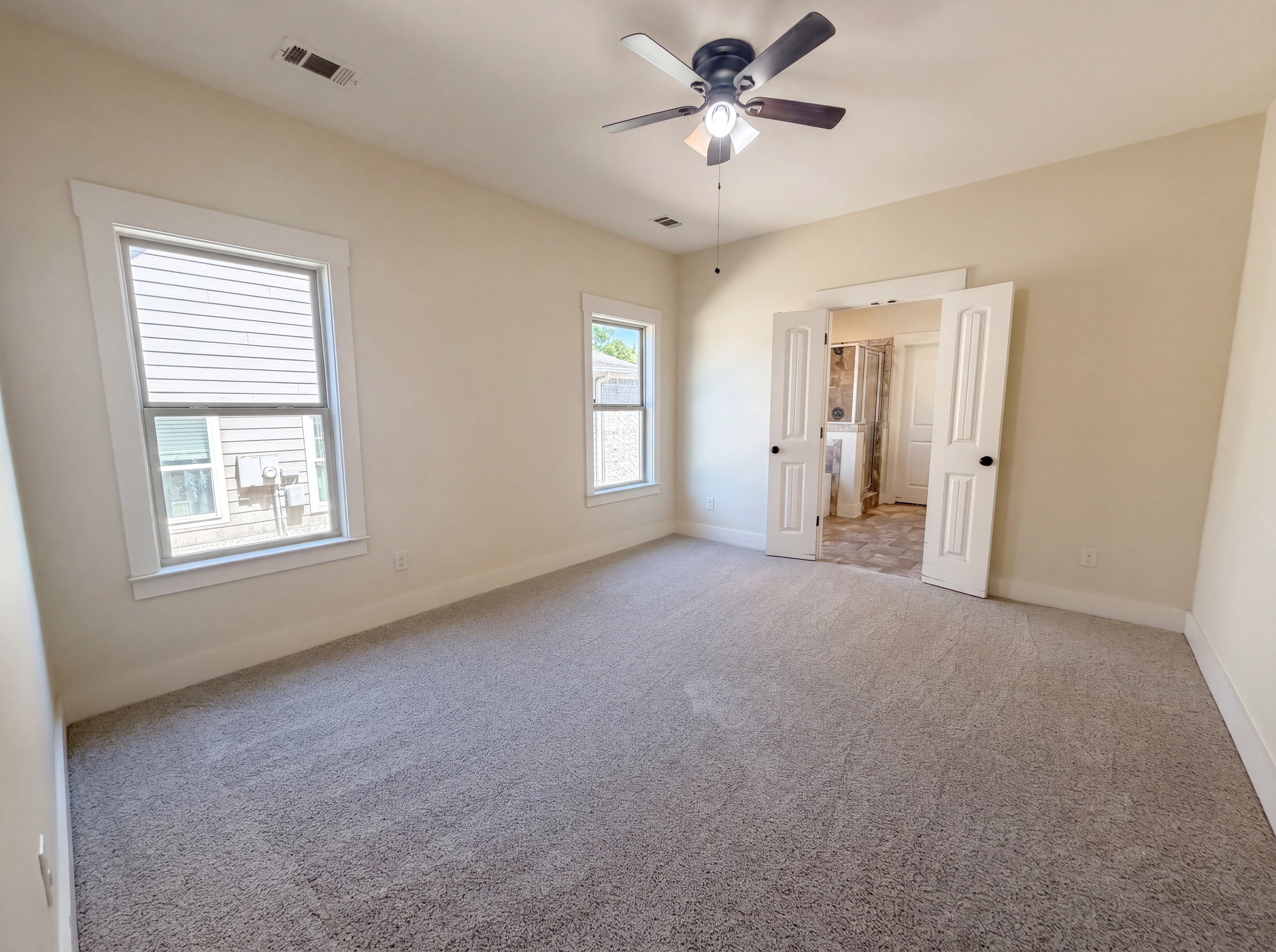 Photo 4 of 22 of 5257 Meadow Ridge Trl, Bessemer, AL