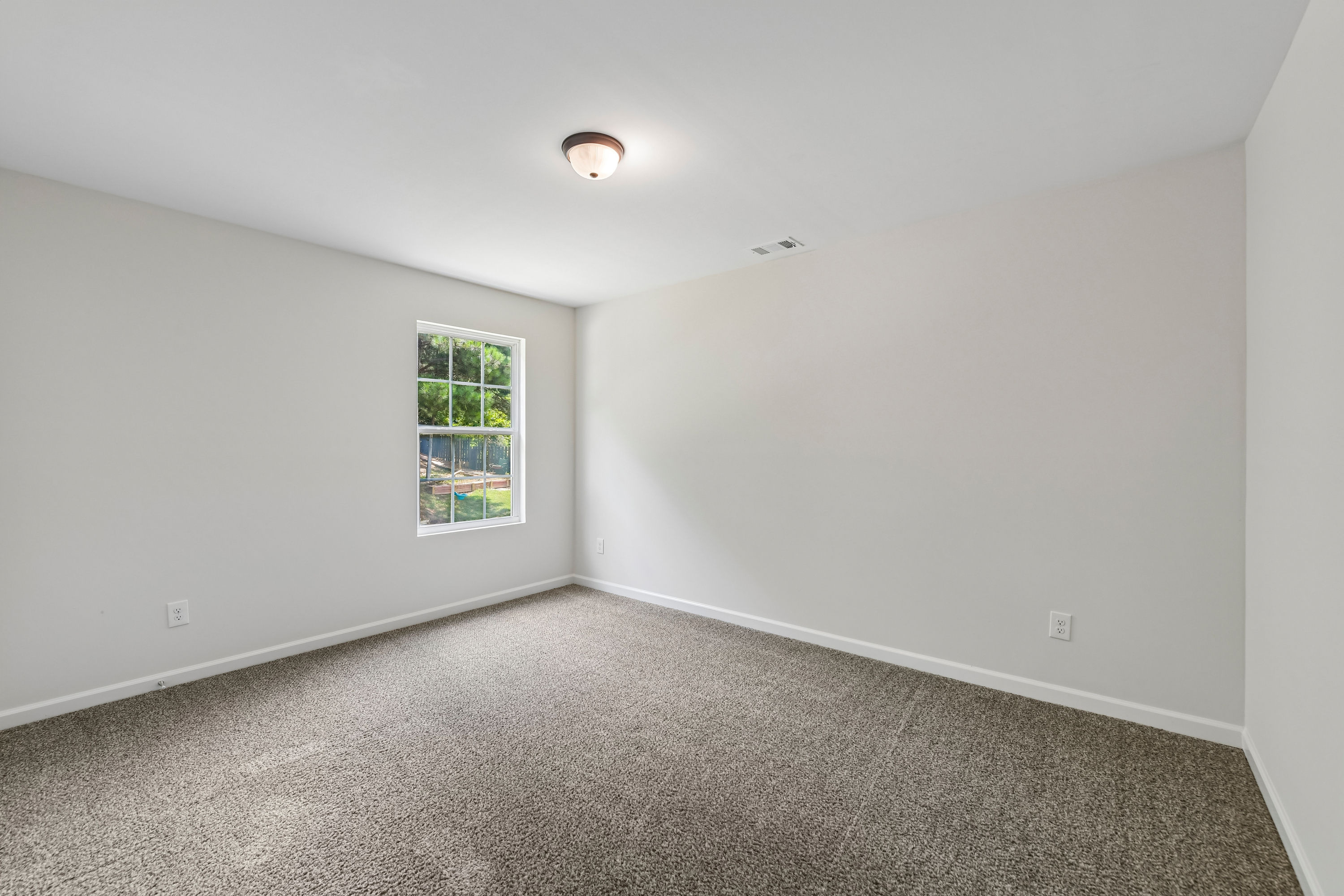 Photo 13 of 33 of 2112 Rosemary Way, Gainesville, GA