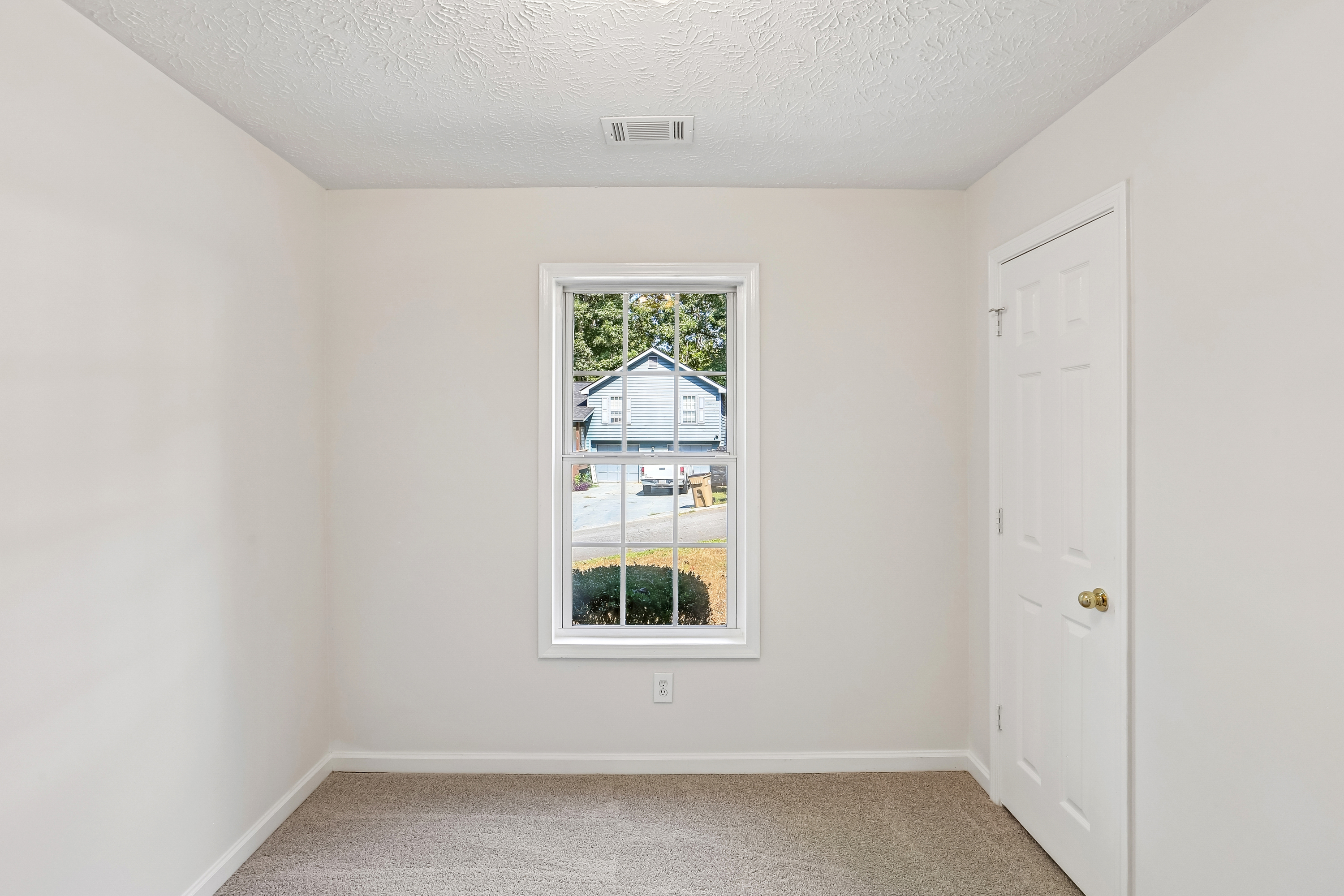 Photo 26 of 47 of 5511 Pond Mill Ct, Flowery Branch, GA