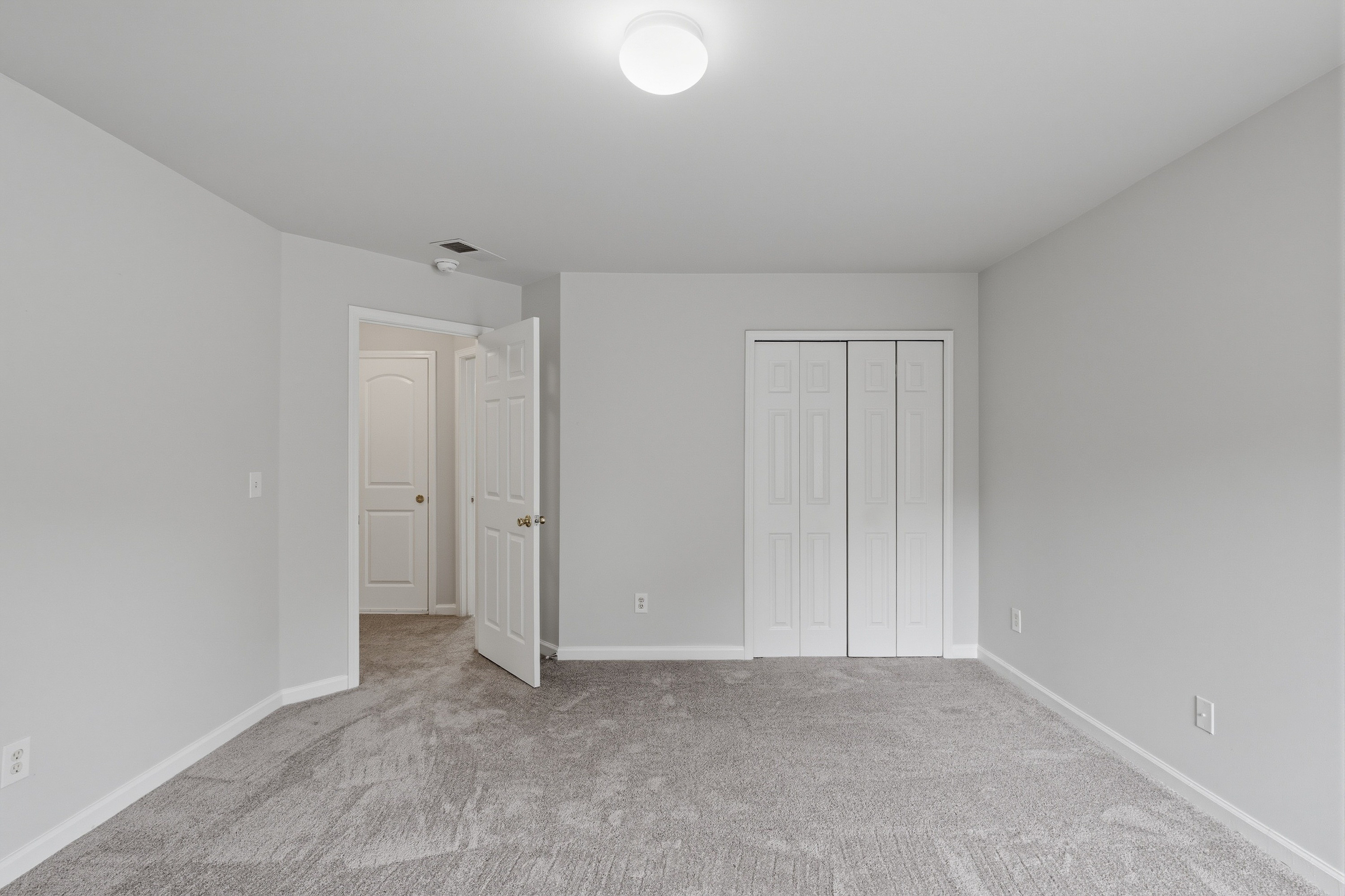 Photo 25 of 64 of 7295 Madison Cir, Union City, GA