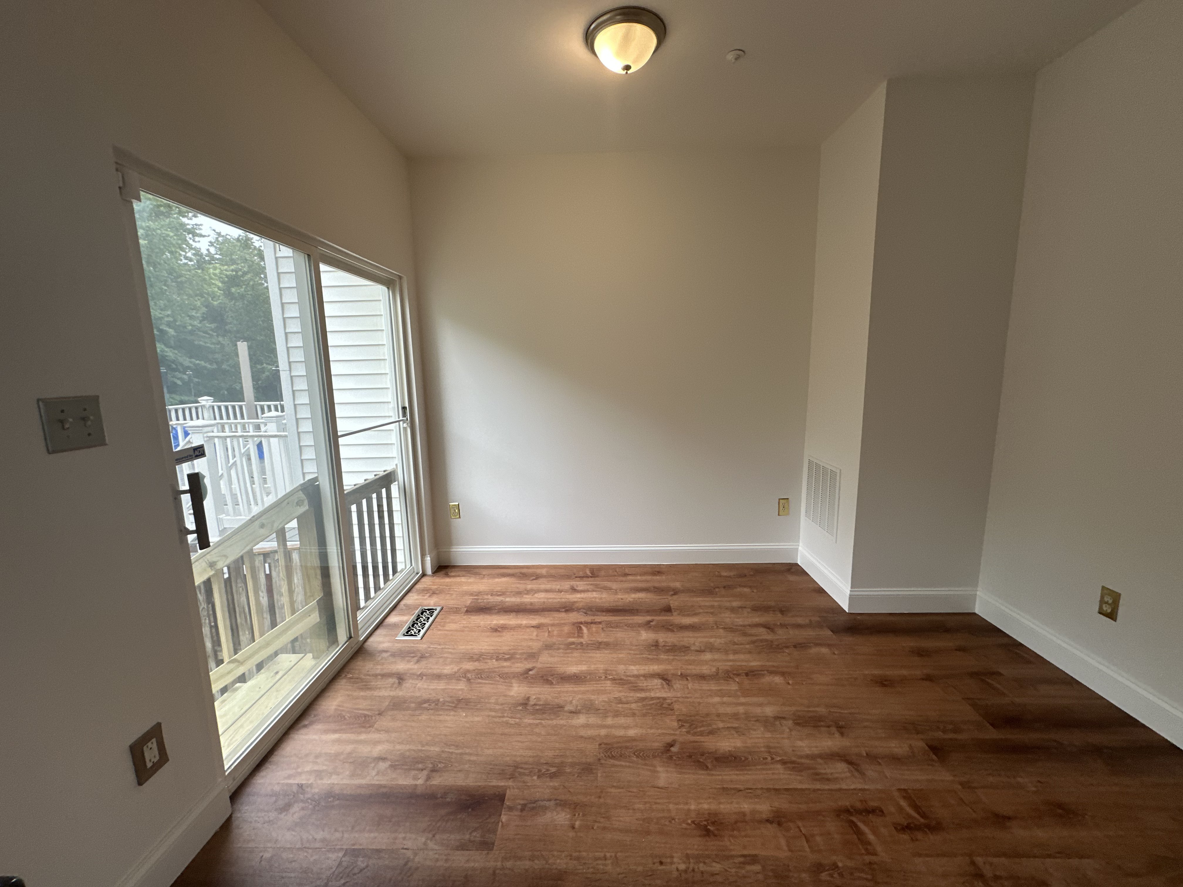 Photo 7 of 23 of 4042 Tahoe Pl, White Plains, MD