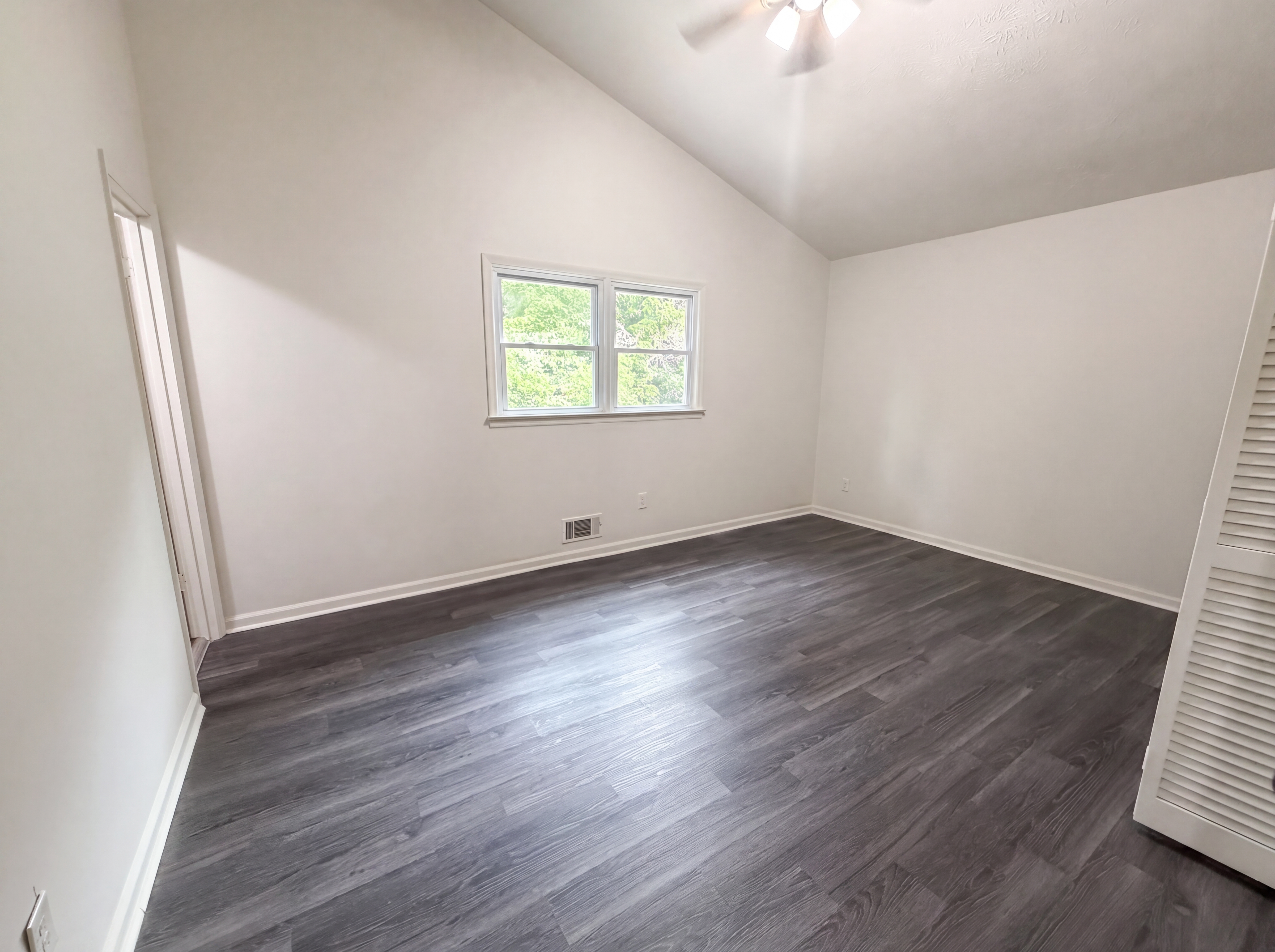 Photo 18 of 25 of 6330 Tahoe Dr, Atlanta, GA