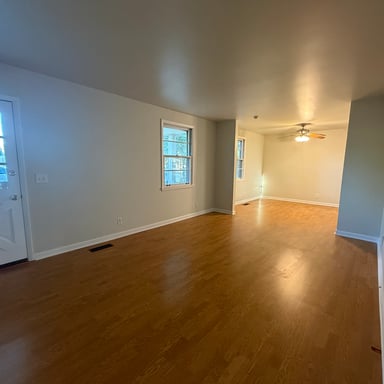 Property photo 3 of 561 Augusta Dr