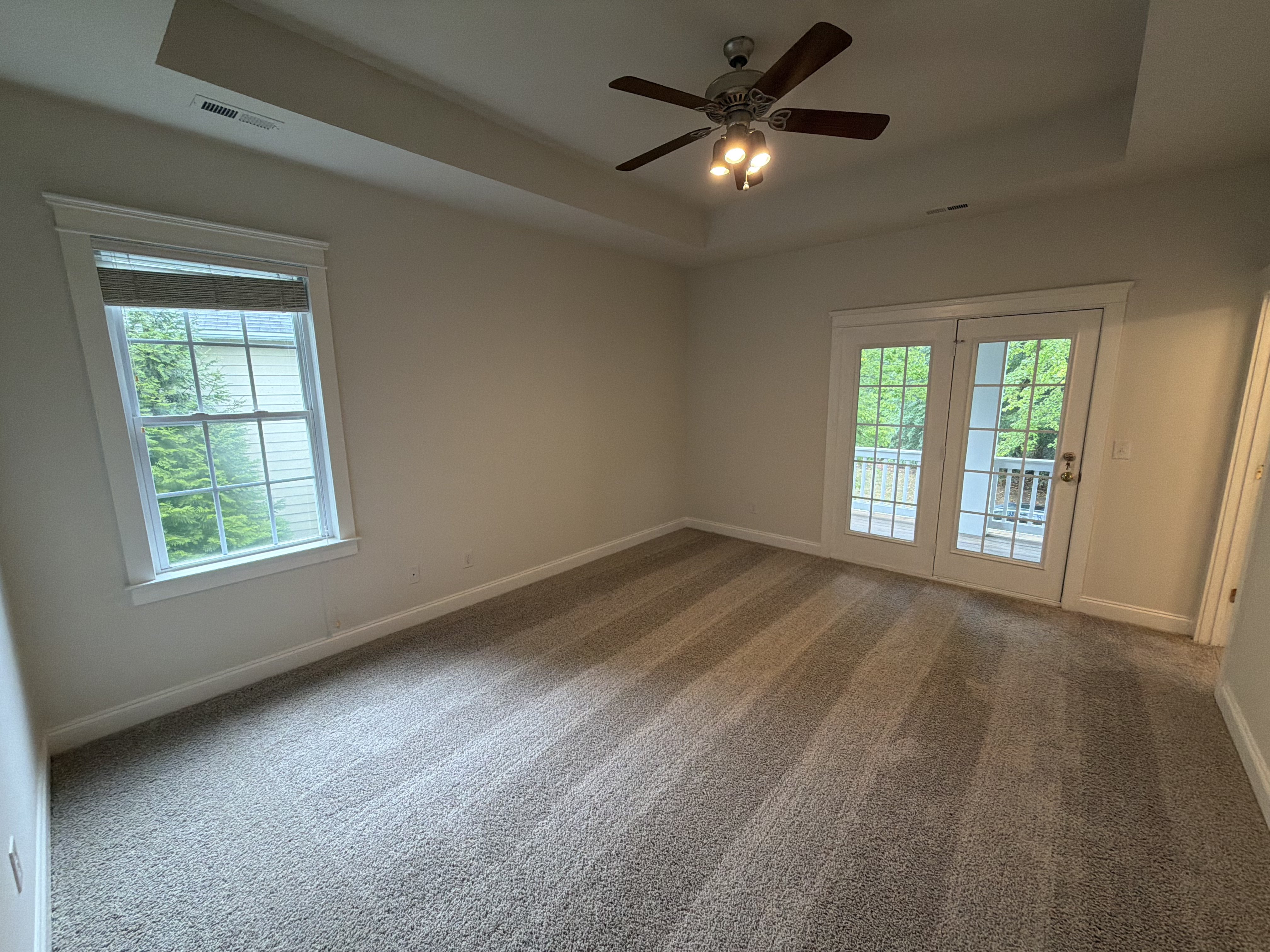 Photo 4 of 18 of 3926 Wilgrove Way Dr, Charlotte, NC