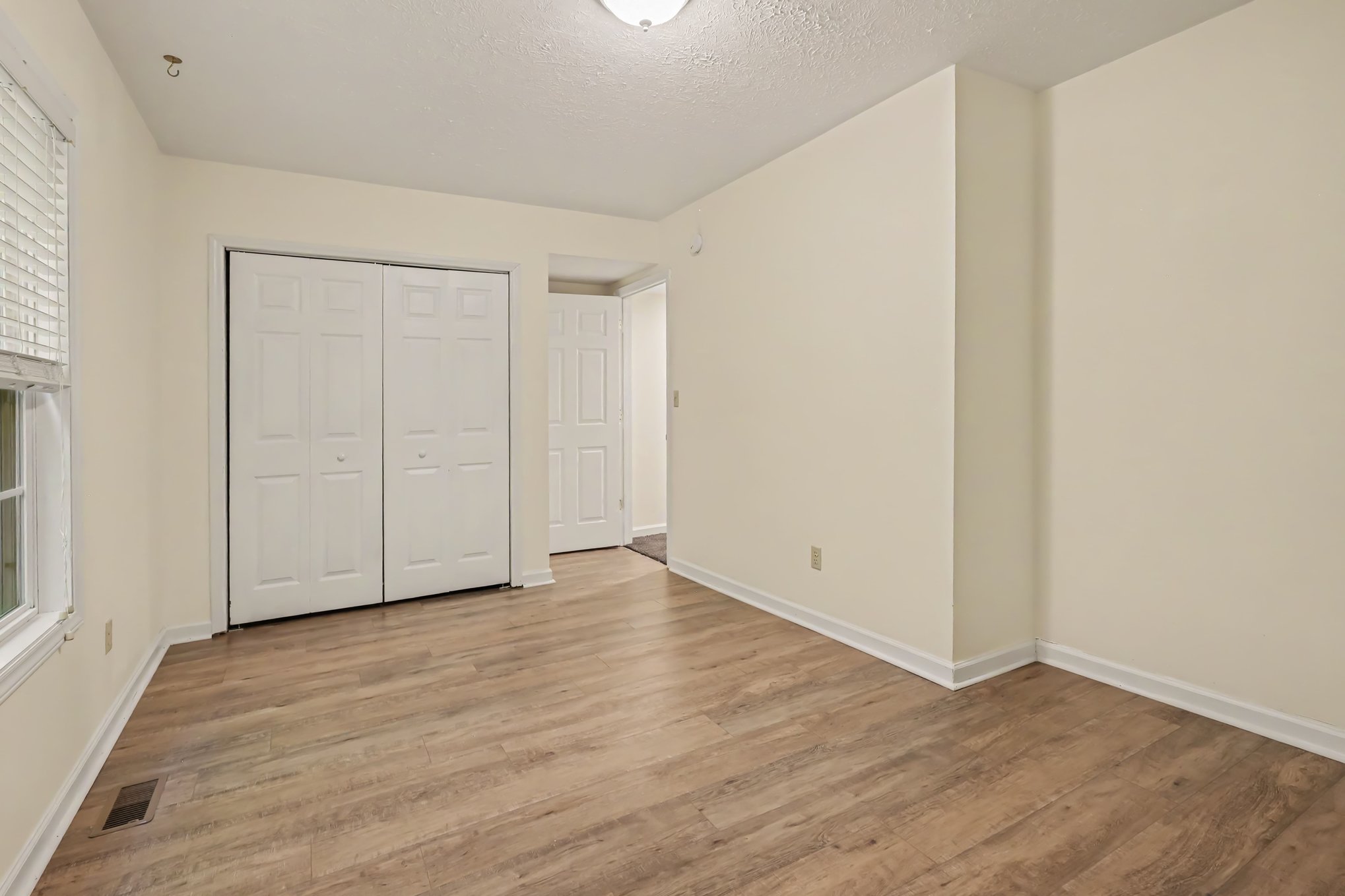 Photo 14 of 19 of 433 Kelly Way, Bellefontaine, OH